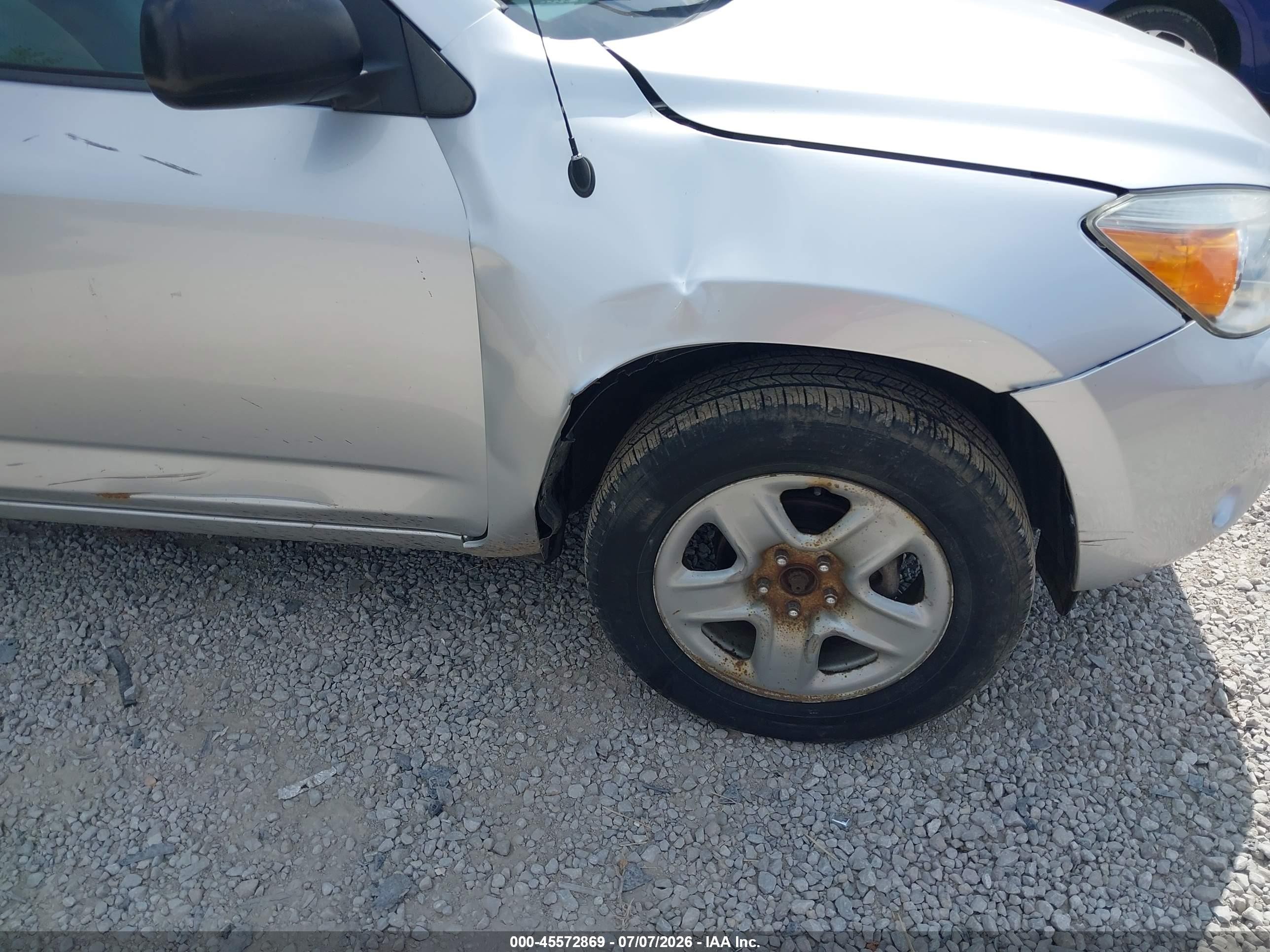 2006 Toyota Rav4   Silver vin: JTMBD33V465034797