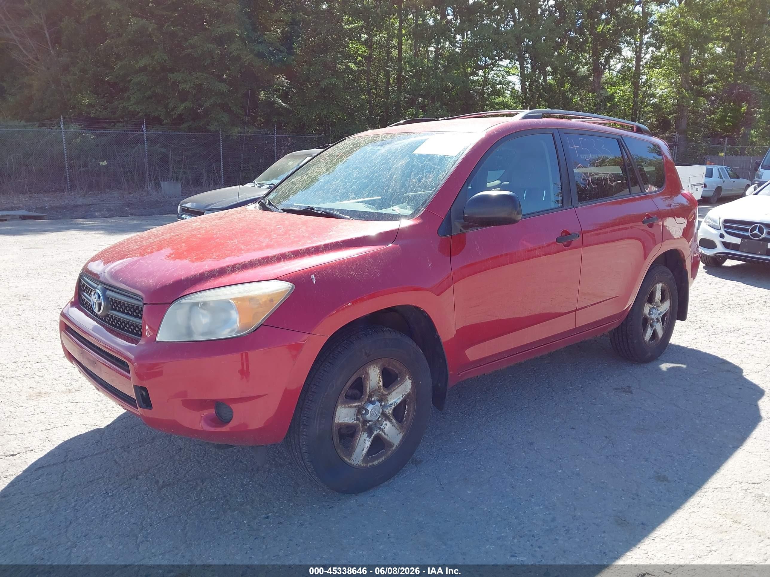2006 Toyota Rav4   Red vin: JTMBD33V465043385