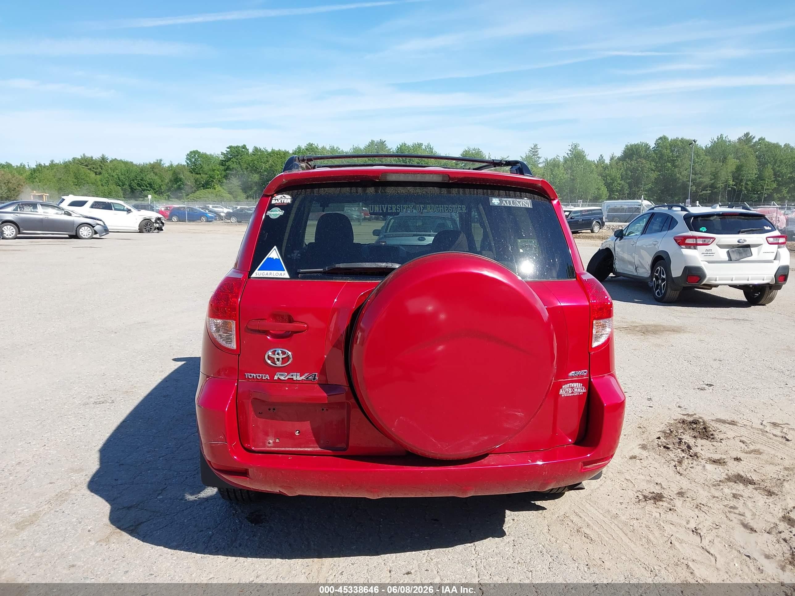2006 Toyota Rav4   Red vin: JTMBD33V465043385