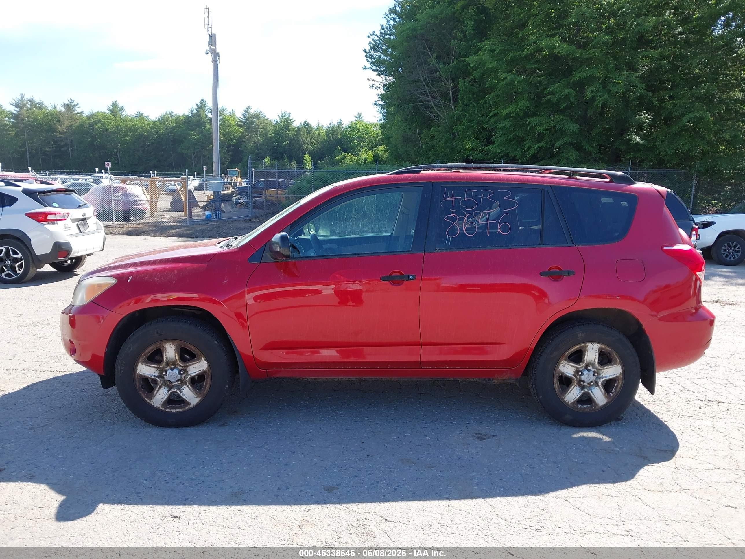2006 Toyota Rav4   Red vin: JTMBD33V465043385