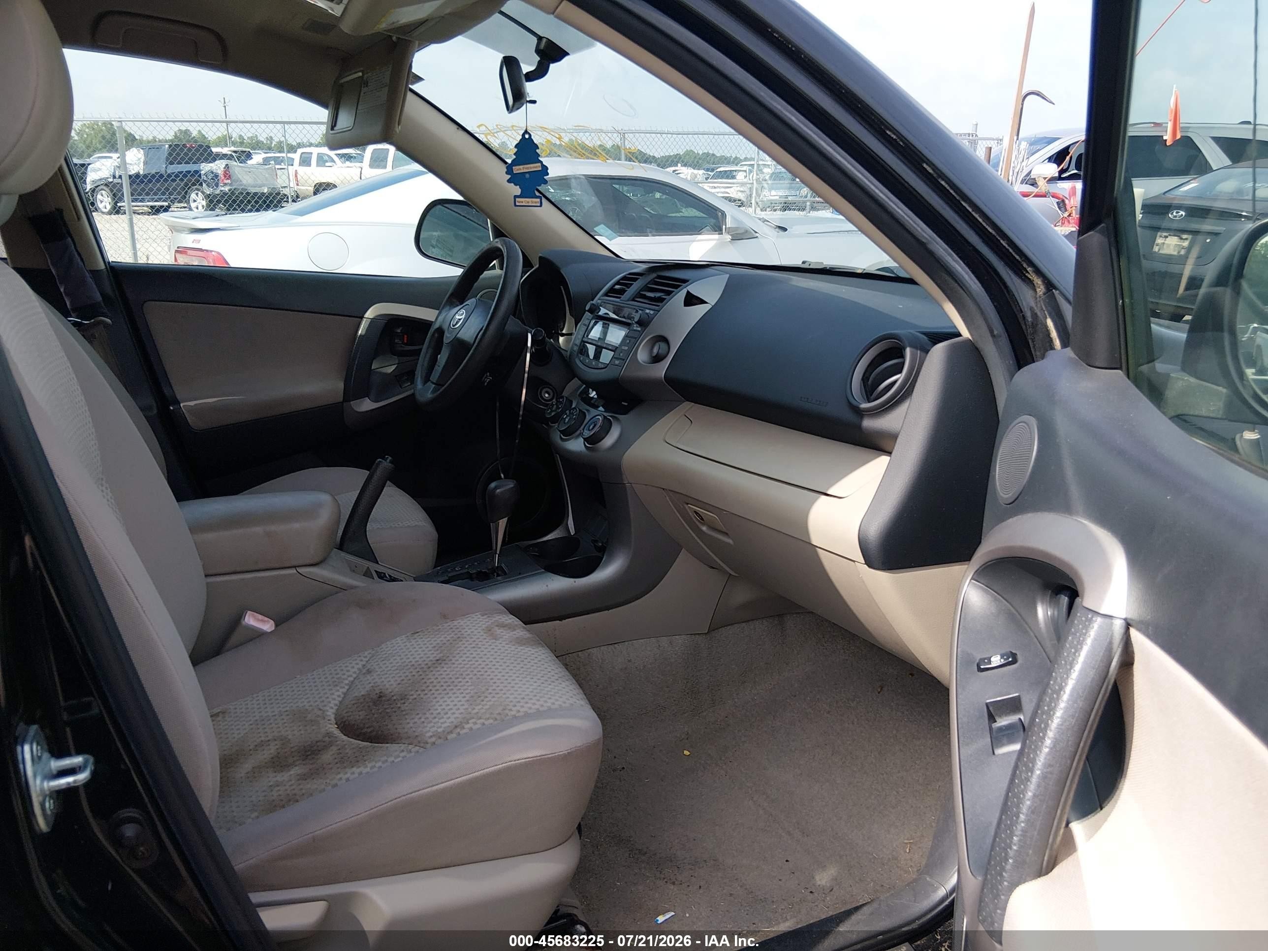 2006 Toyota Rav4   Black vin: JTMBD33V466010820