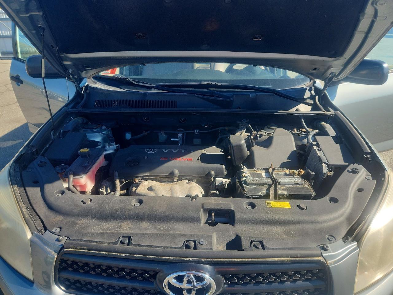 2006 Toyota Rav4 Base Silver vin: JTMBD33V466011255