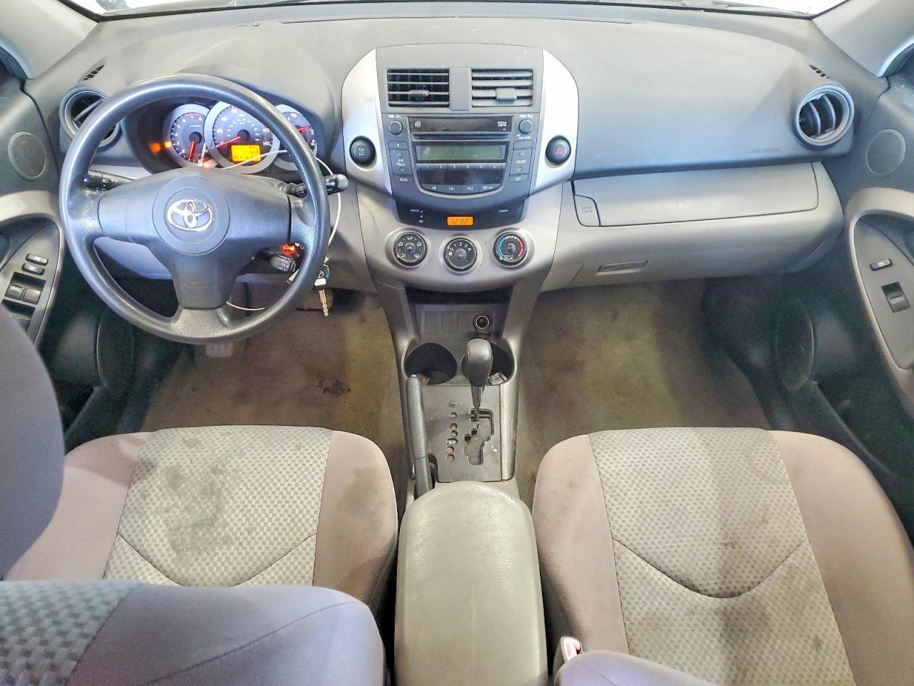 2007 Toyota Rav4 Base White vin: JTMBD33V475086335