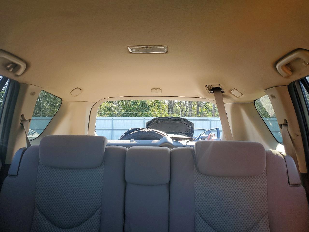 2007 Toyota Rav4 Base Silver vin: JTMBD33V476025514