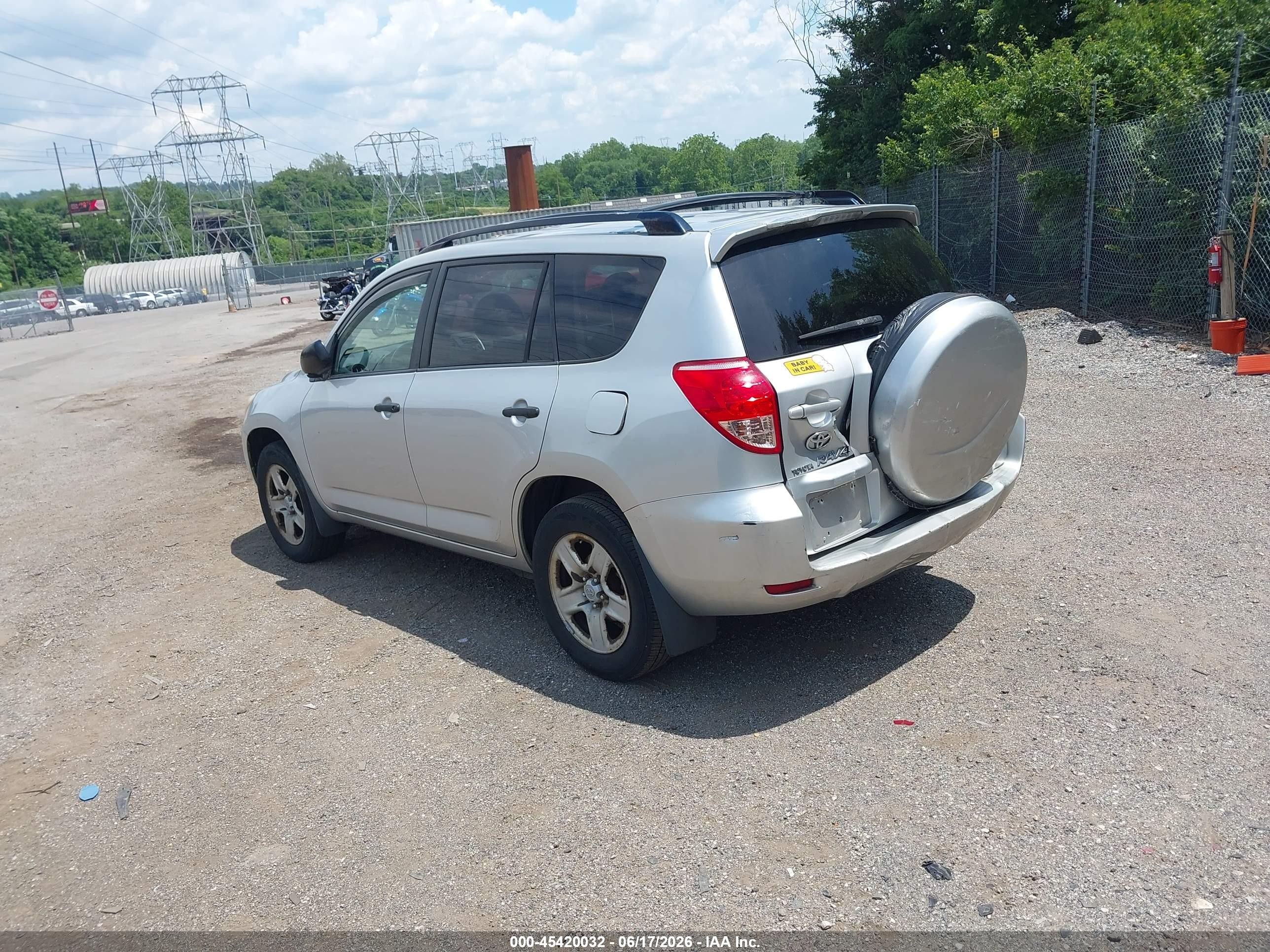 2007 Toyota Rav4   Silver vin: JTMBD33V476029160