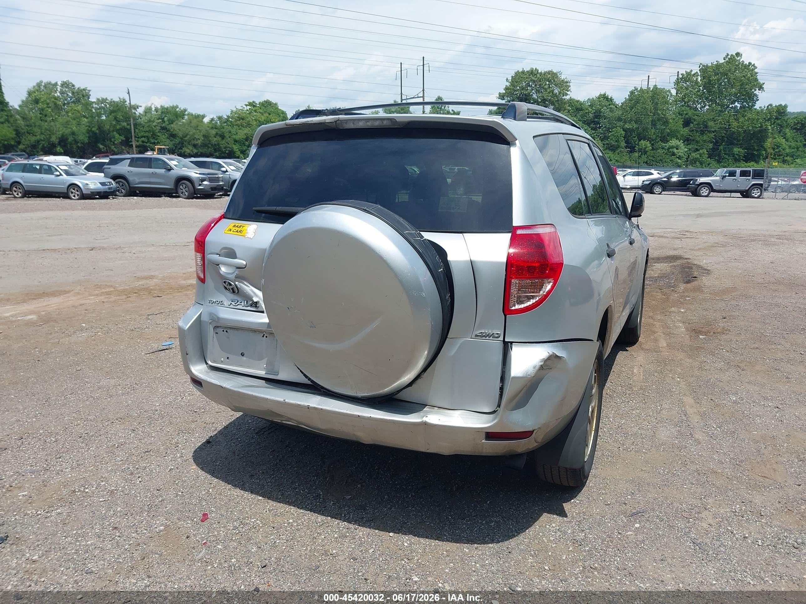 2007 Toyota Rav4   Silver vin: JTMBD33V476029160