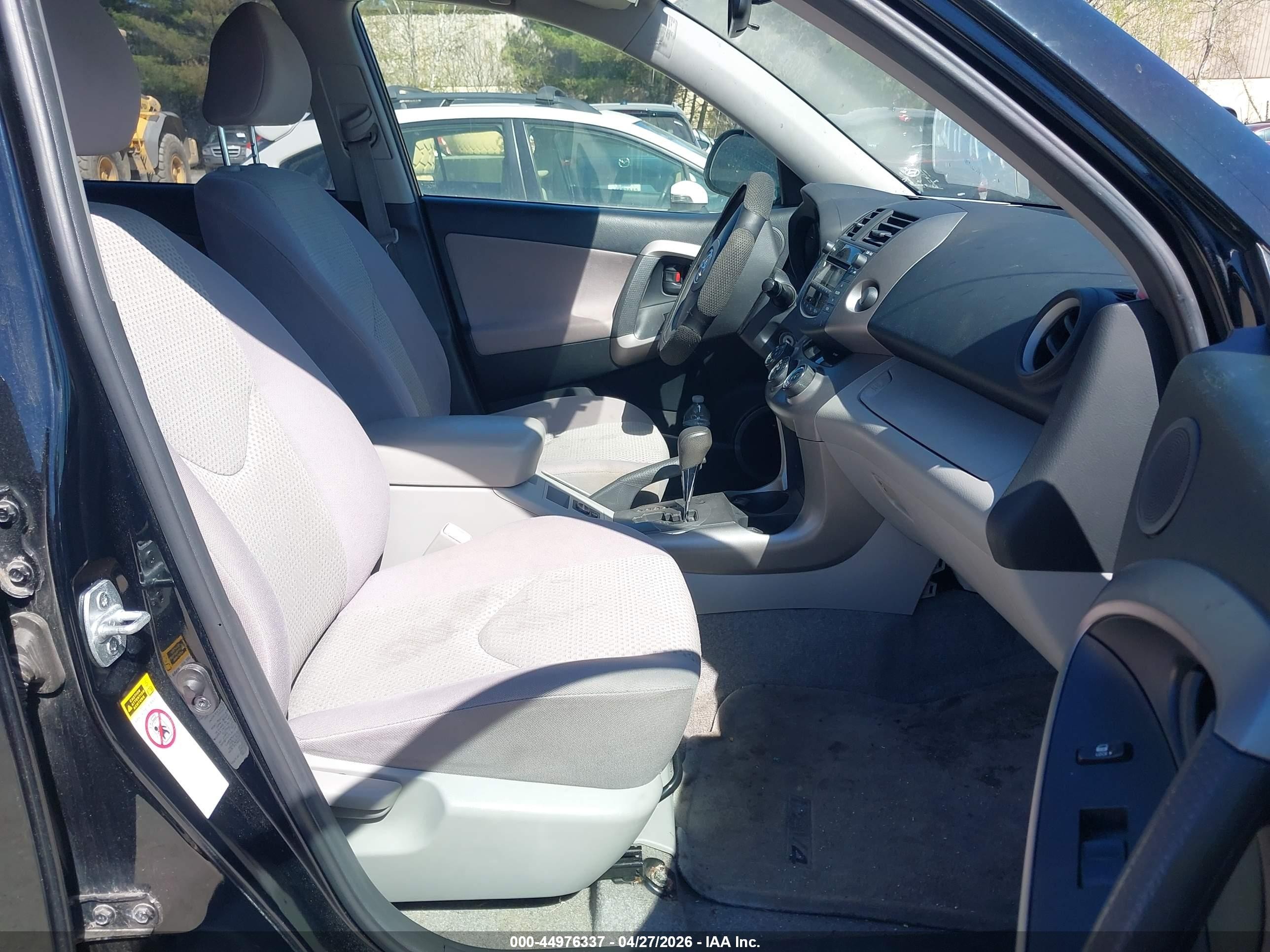 2007 Toyota Rav4   Black vin: JTMBD33V476039381