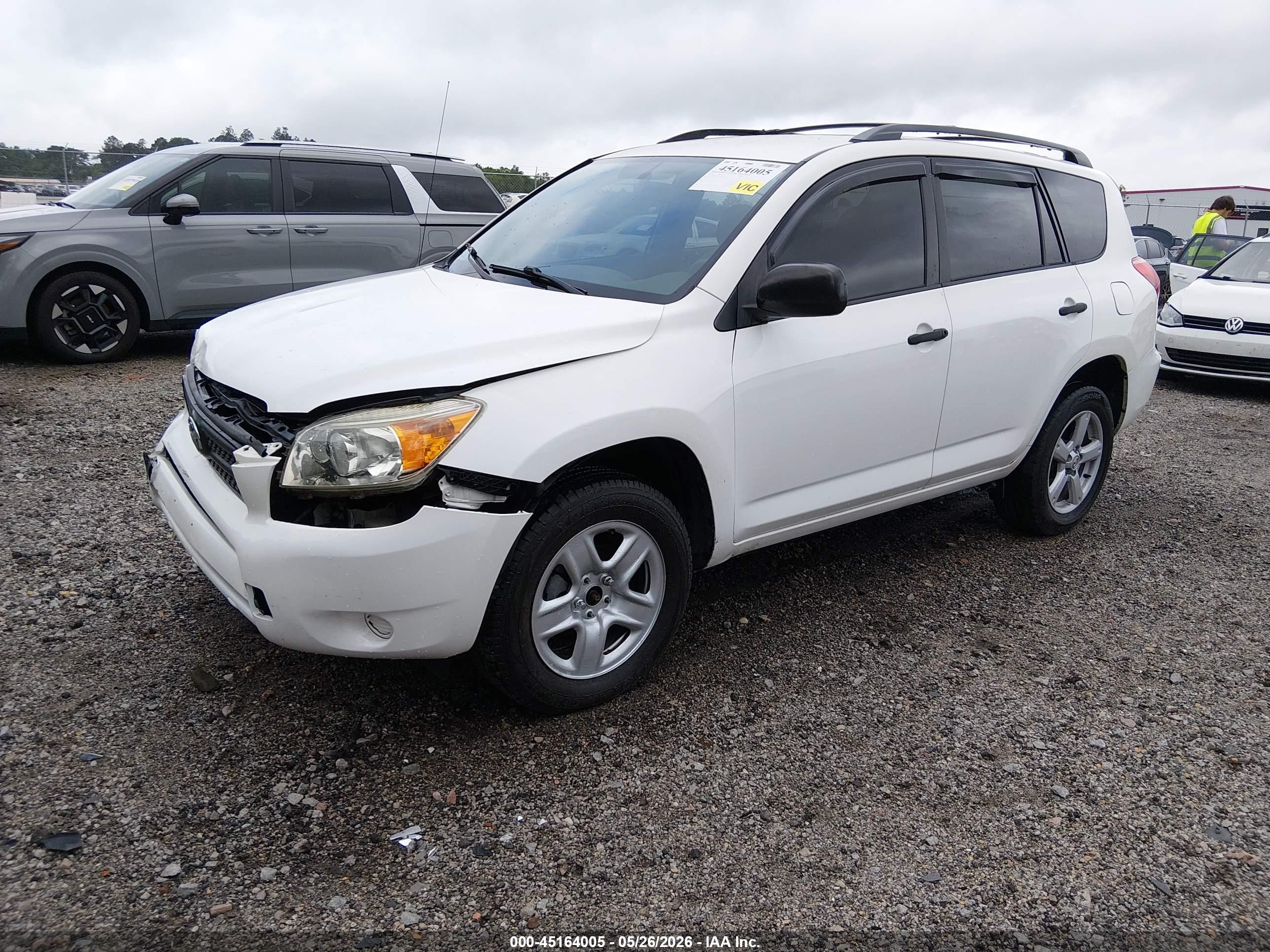 2007 Toyota Rav4   White vin: JTMBD33V476048260
