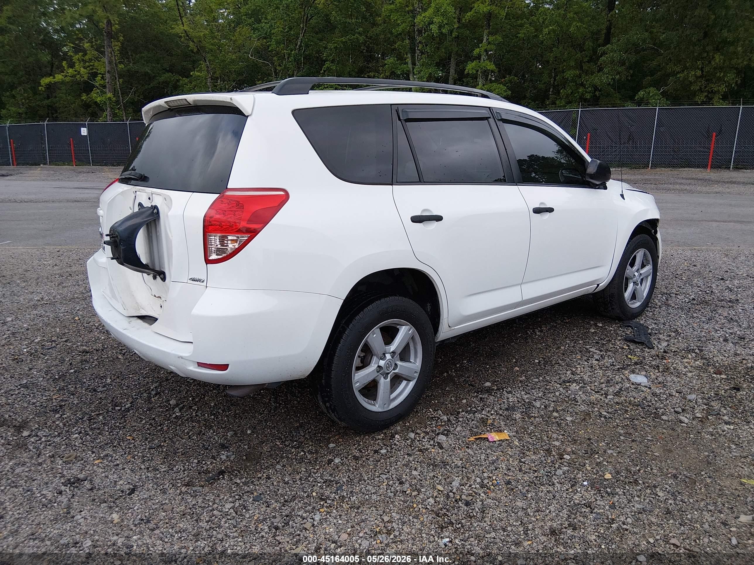 2007 Toyota Rav4   White vin: JTMBD33V476048260