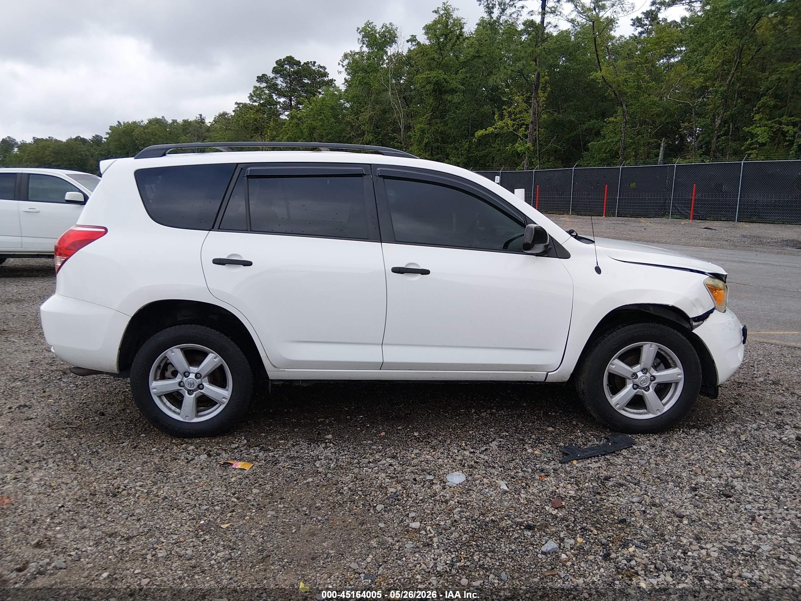 2007 Toyota Rav4   White vin: JTMBD33V476048260