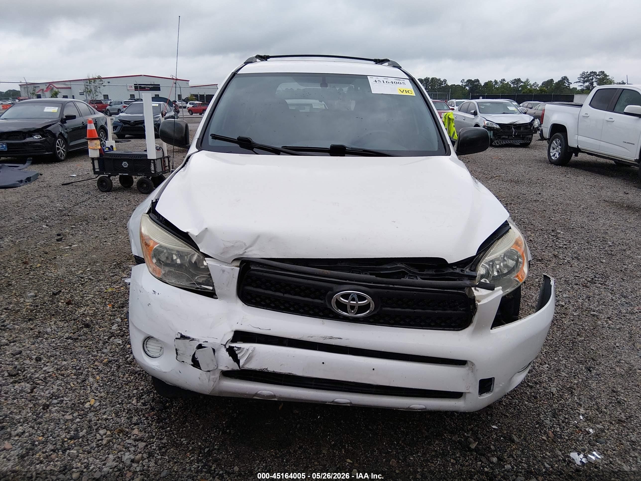 2007 Toyota Rav4   White vin: JTMBD33V476048260
