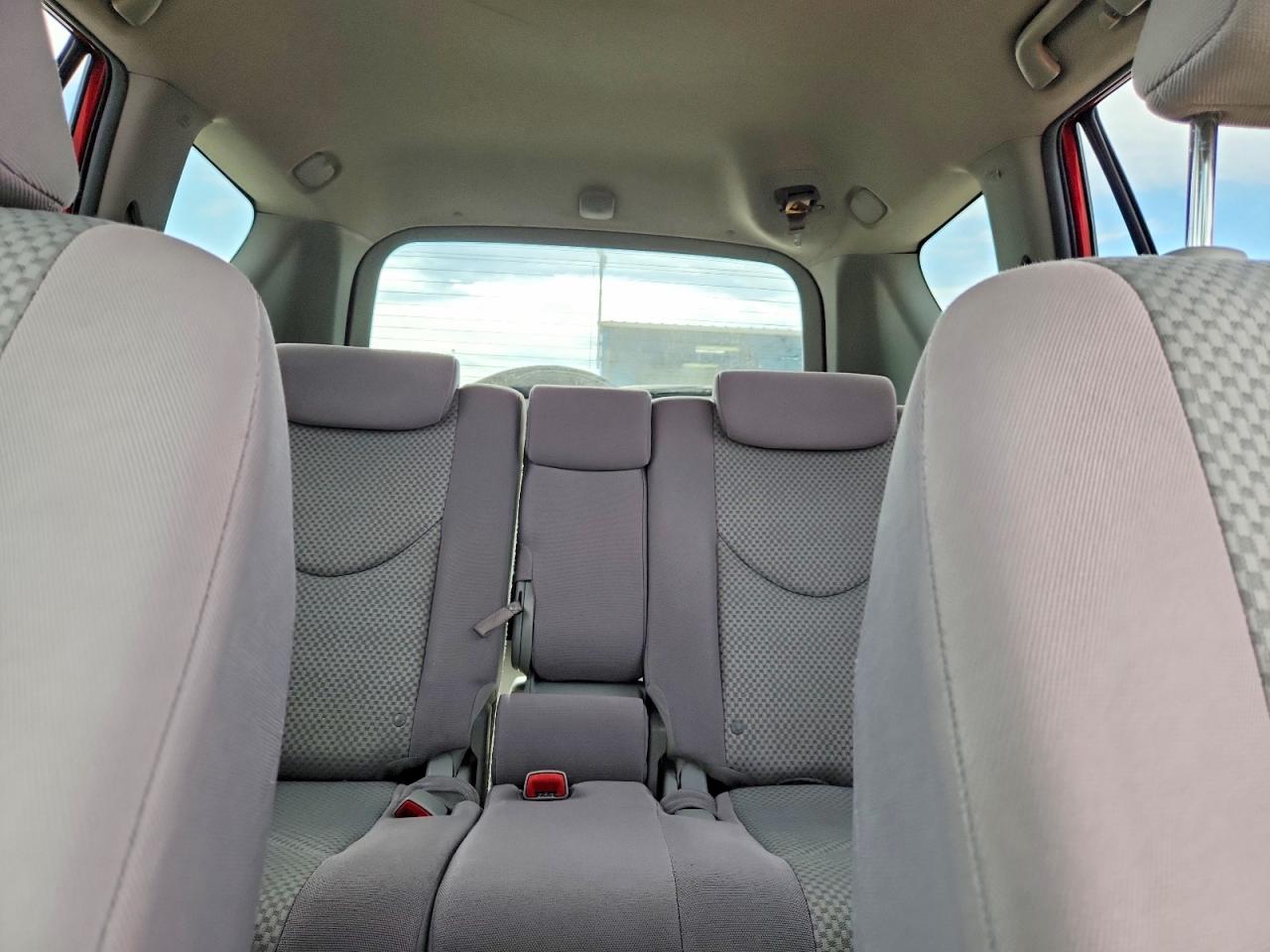 2008 Toyota Rav4 Base Red vin: JTMBD33V485199655