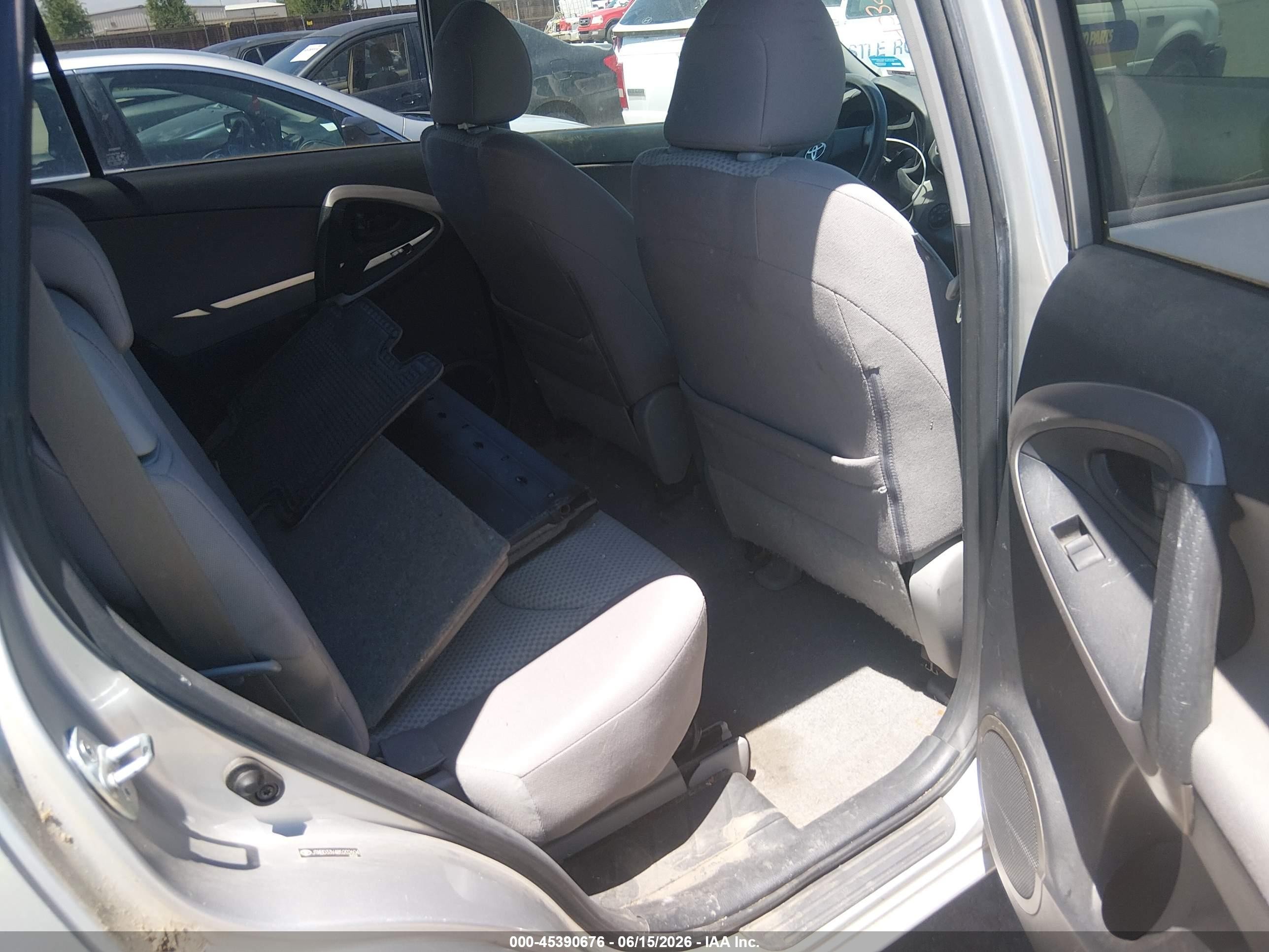 2008 Toyota Rav4   Gray vin: JTMBD33V485202604