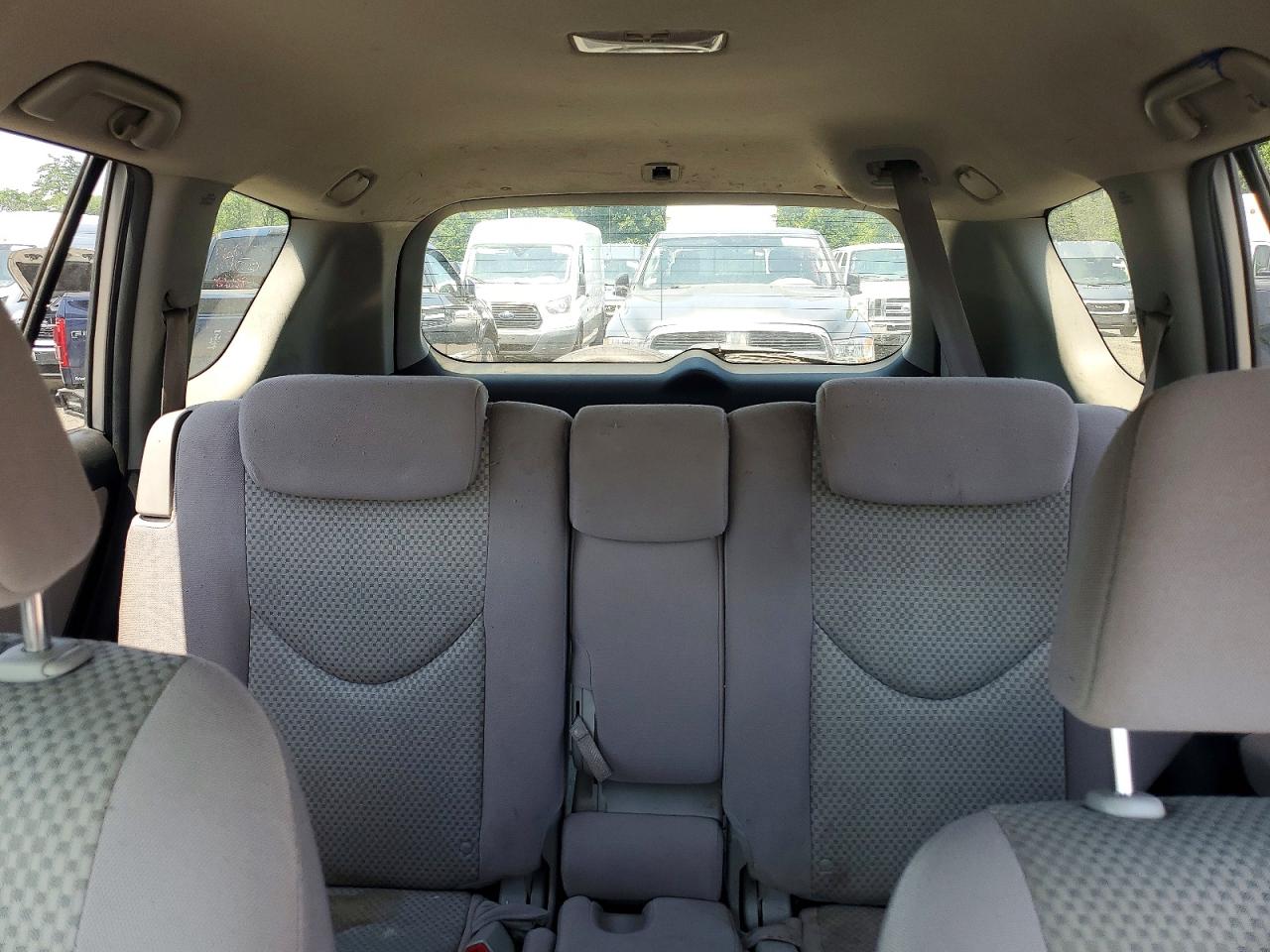 2008 Toyota Rav4 Base Silver vin: JTMBD33V485208063