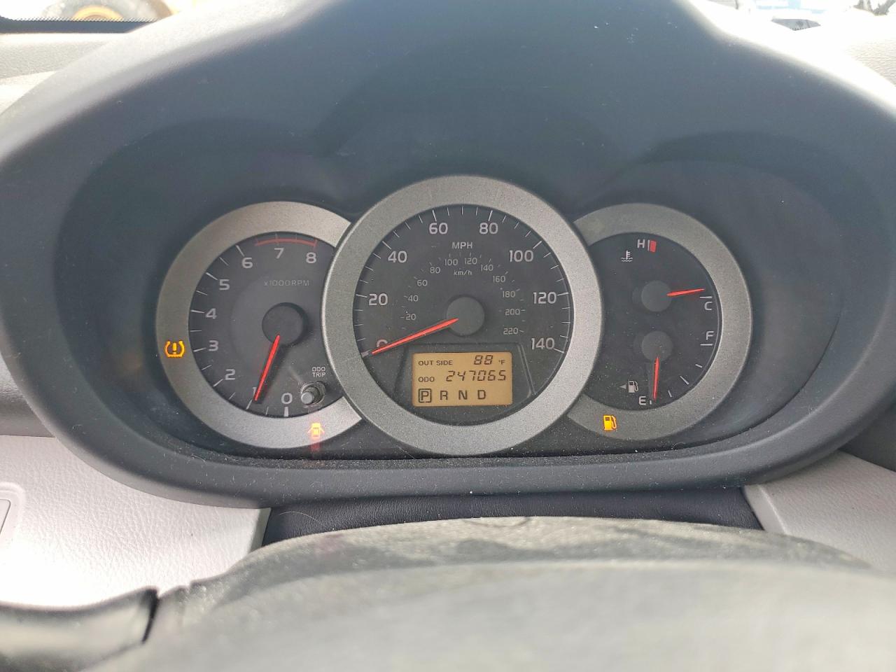 2008 Toyota Rav4 Base White vin: JTMBD33V485213814