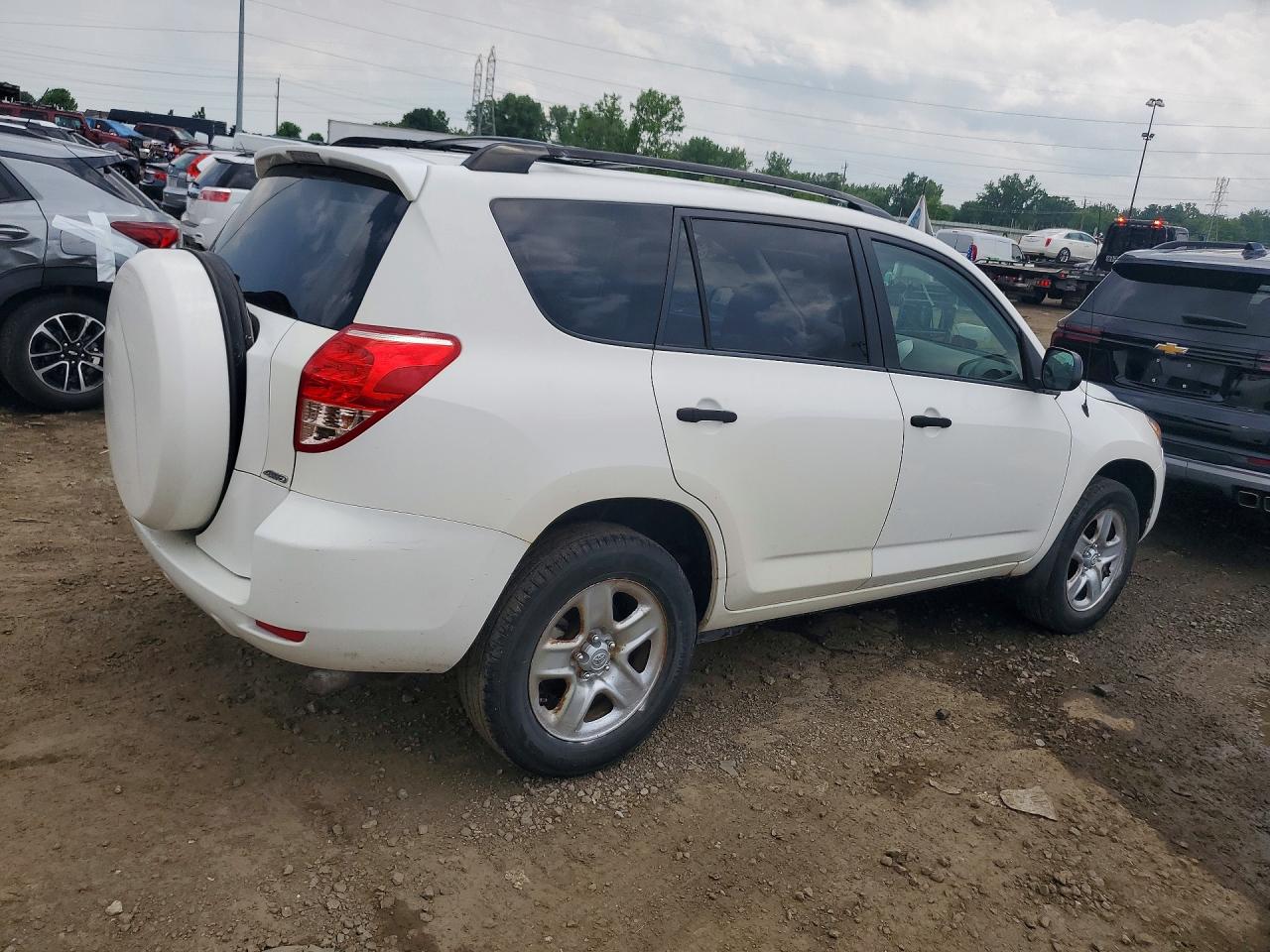 2008 Toyota Rav4 Base White vin: JTMBD33V485213814