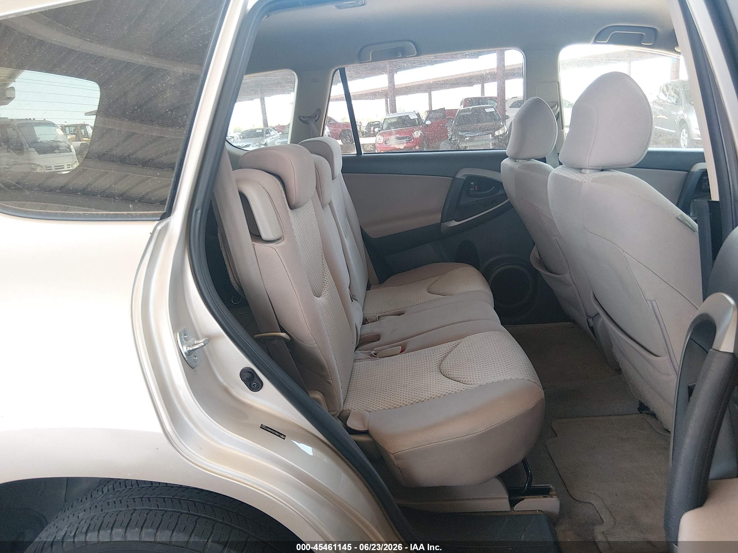 2008 Toyota Rav4   Beige vin: JTMBD33V486072415