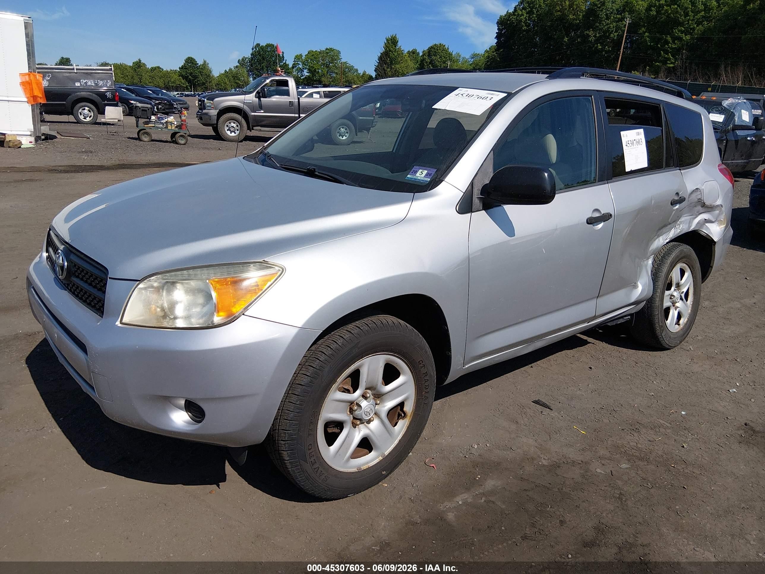 2008 Toyota Rav4   Silver vin: JTMBD33V486077338