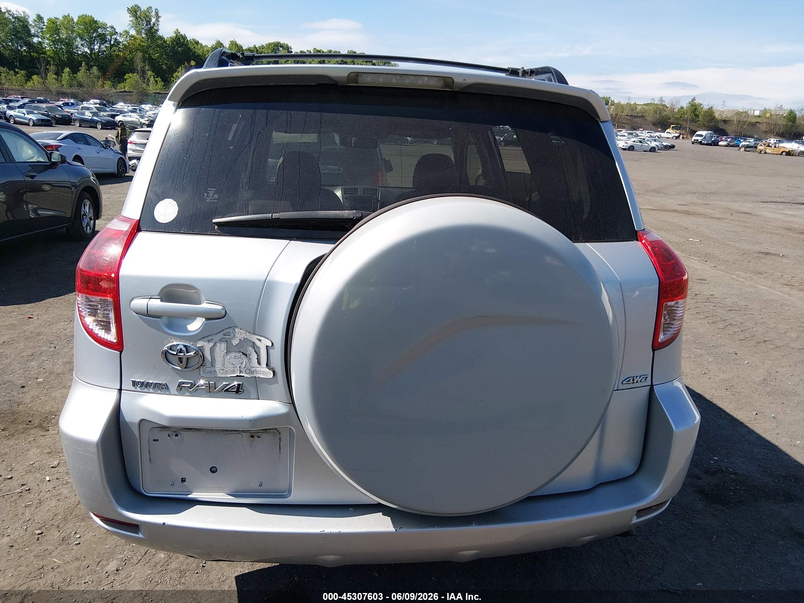 2008 Toyota Rav4   Silver vin: JTMBD33V486077338
