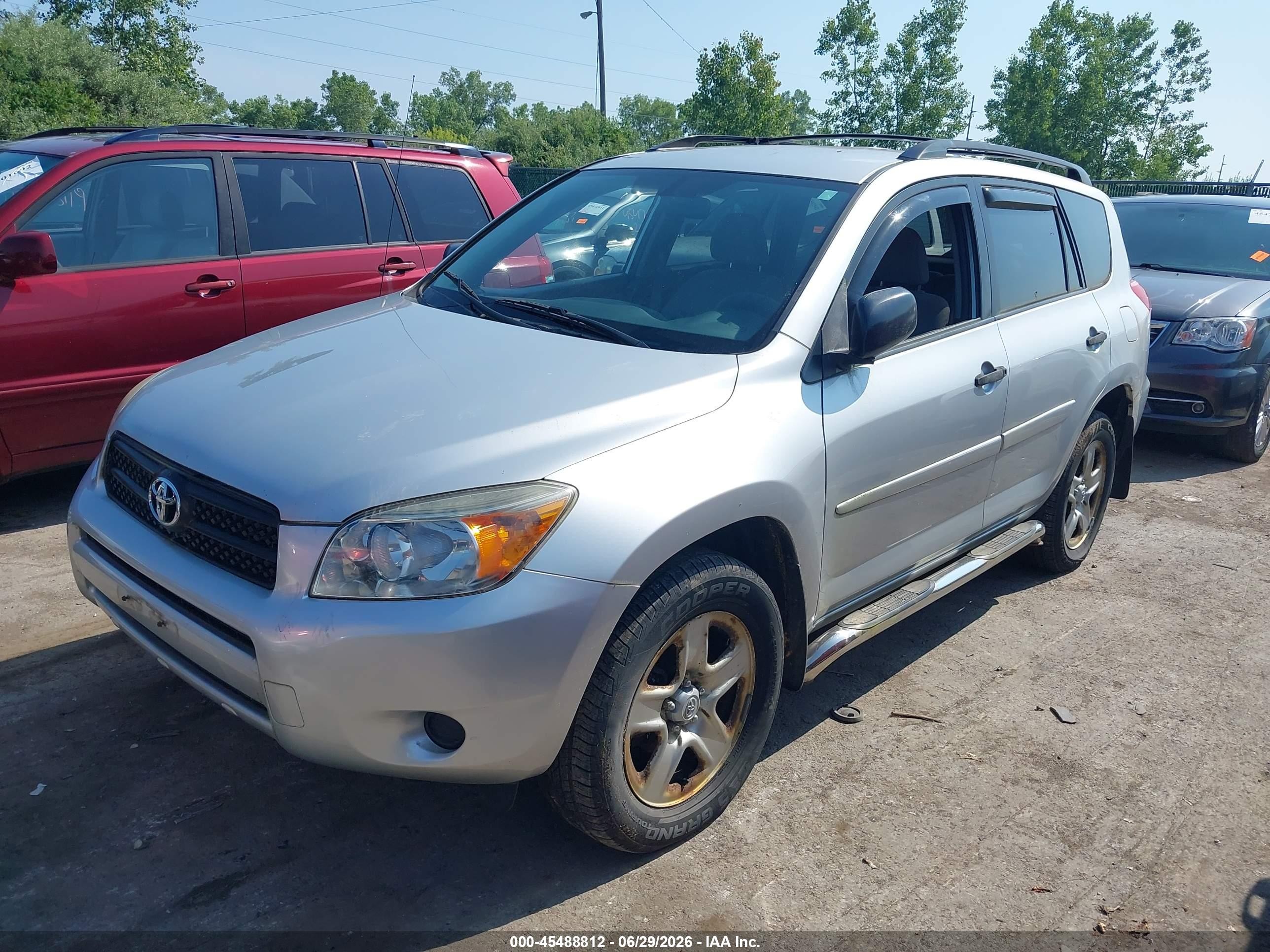2008 Toyota Rav4   Серебряный vin: JTMBD33V486079252
