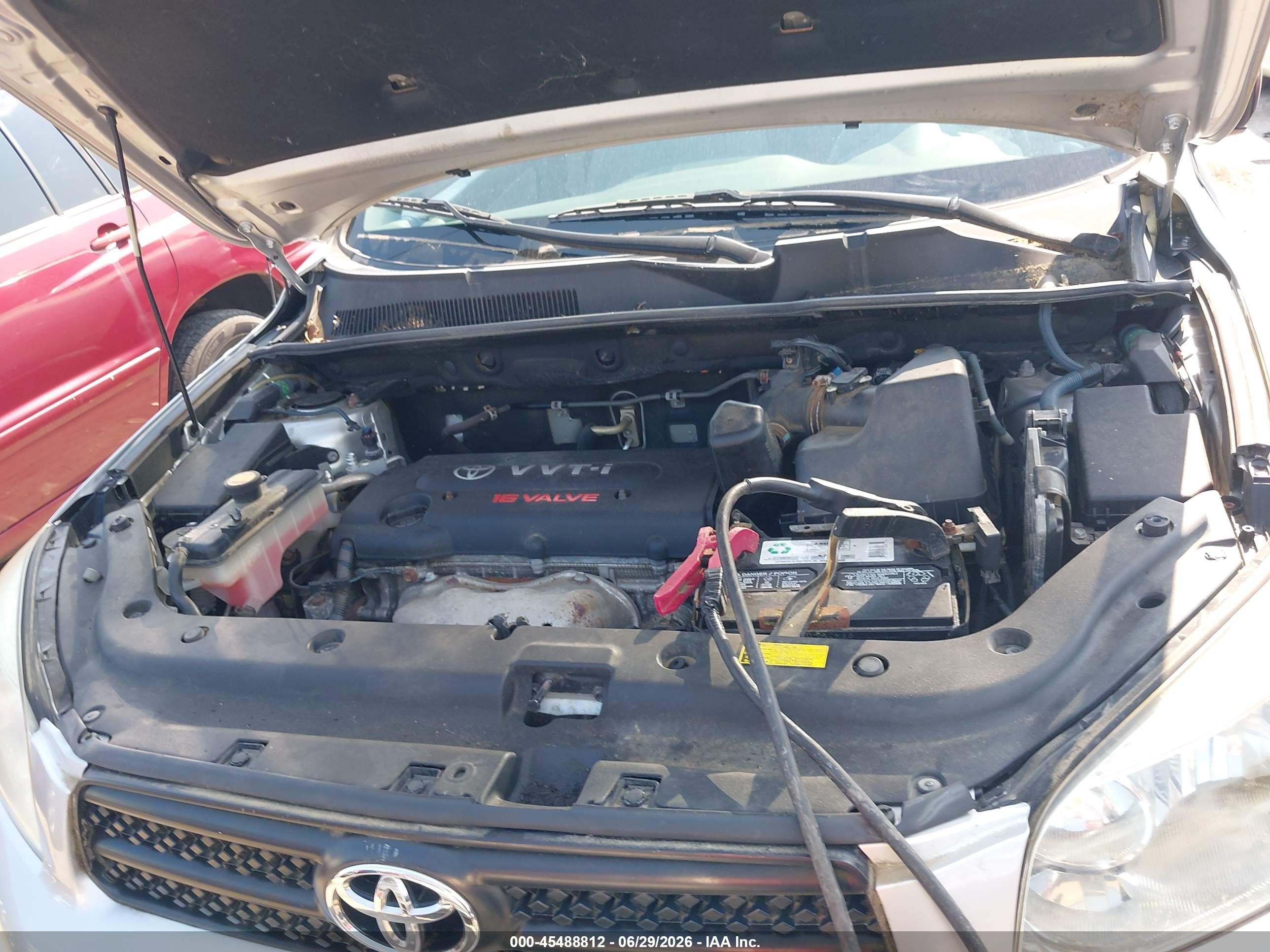 2008 Toyota Rav4   Серебряный vin: JTMBD33V486079252