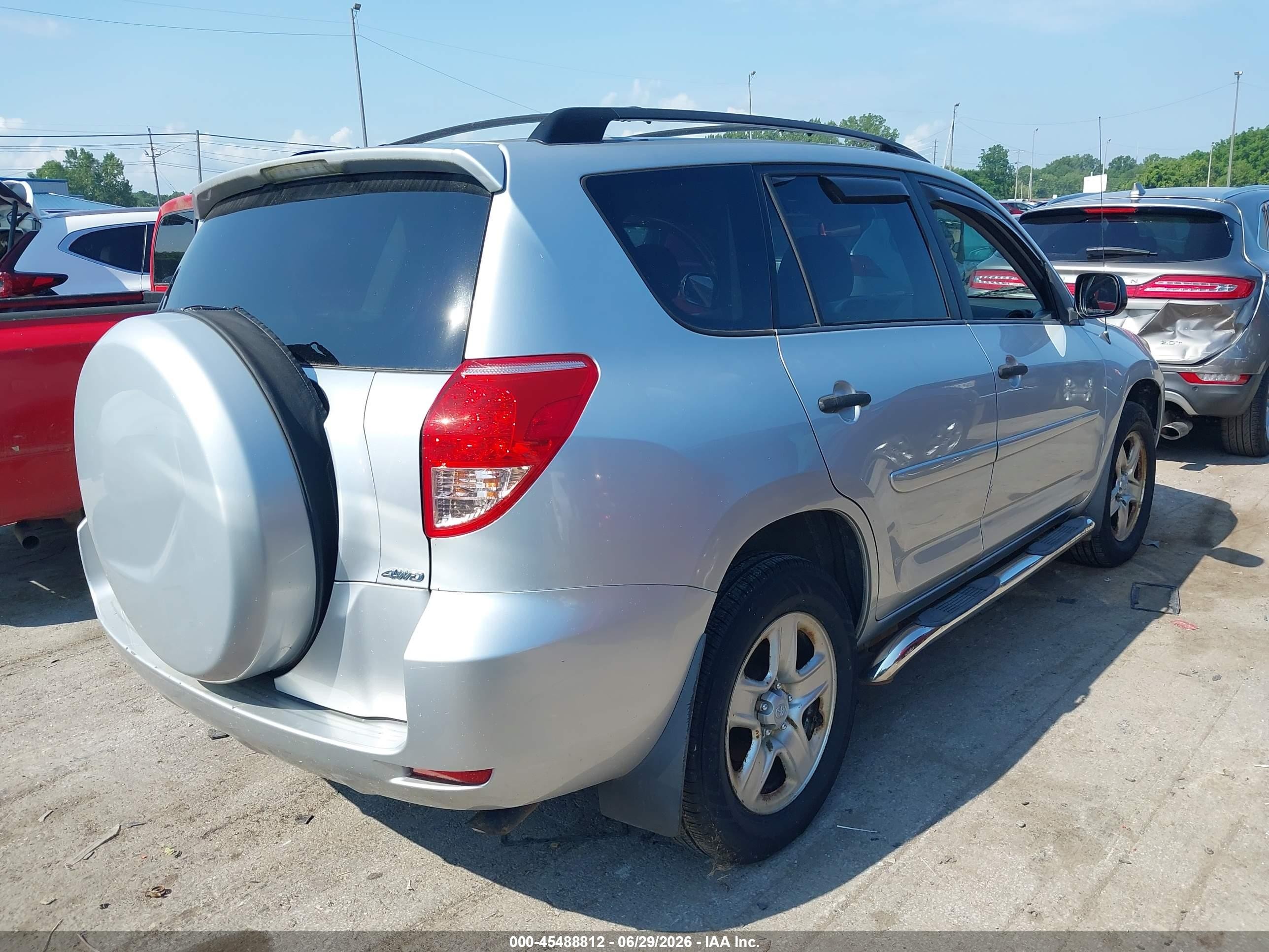 2008 Toyota Rav4   Серебряный vin: JTMBD33V486079252