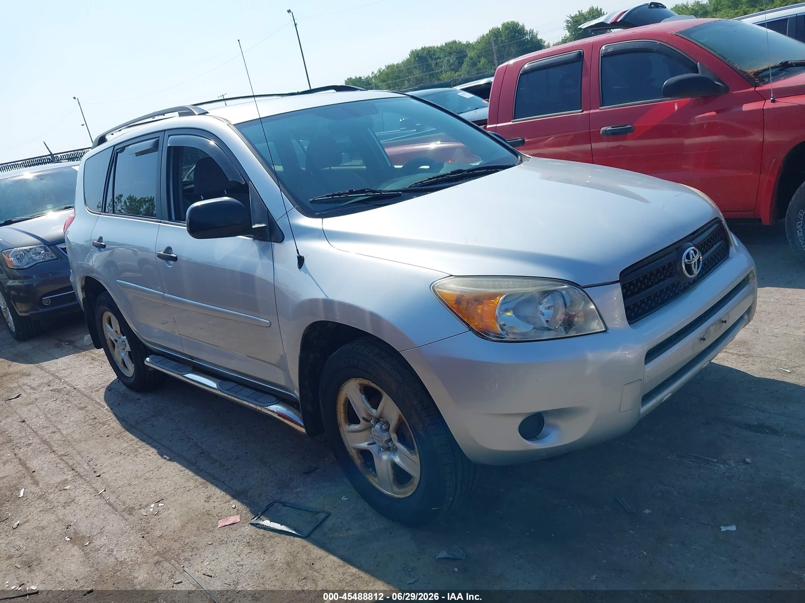 2008 Toyota Rav4   Silver vin: JTMBD33V486079252