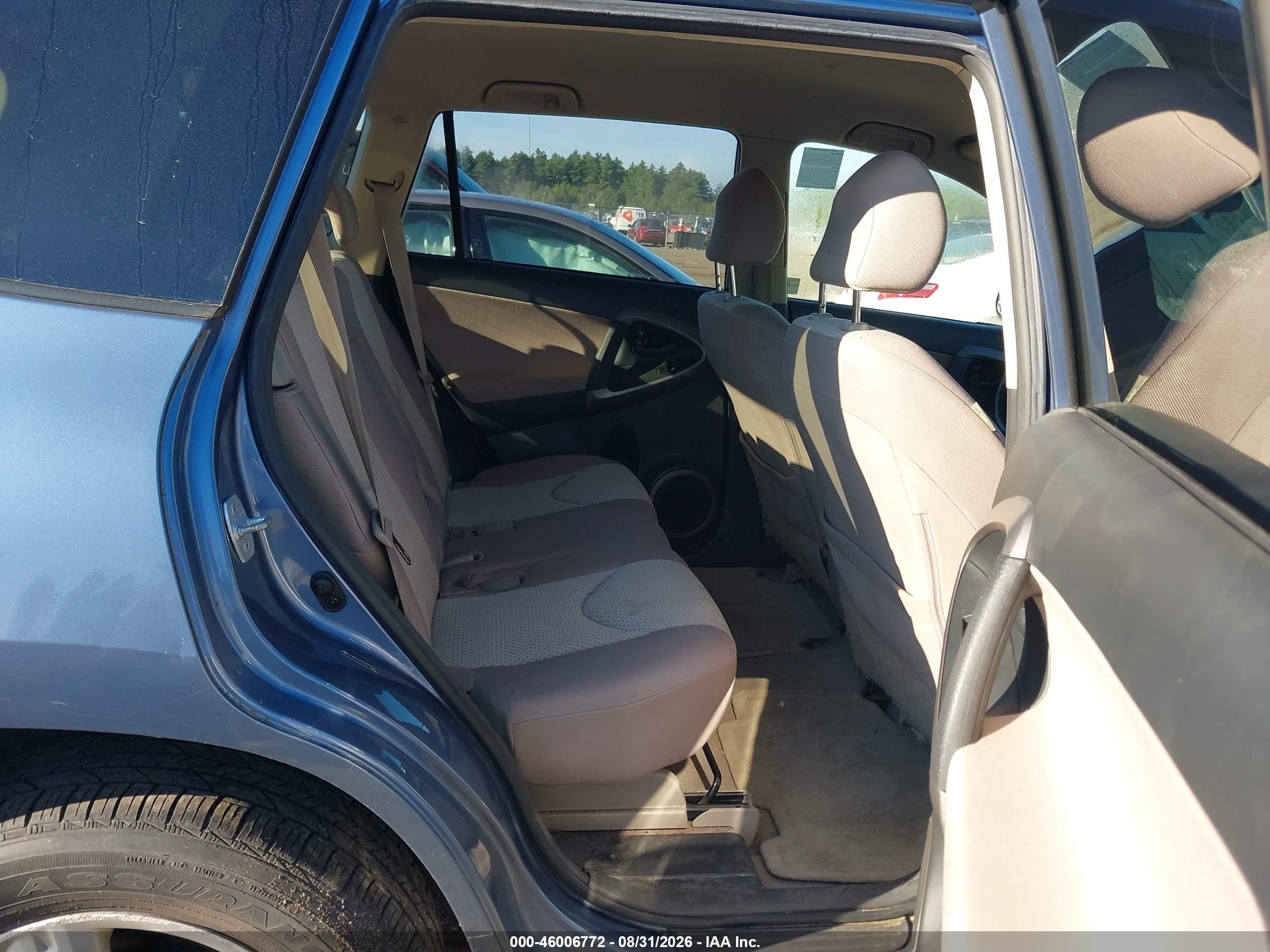 2006 Toyota Rav4   Light Blue vin: JTMBD33V565036817