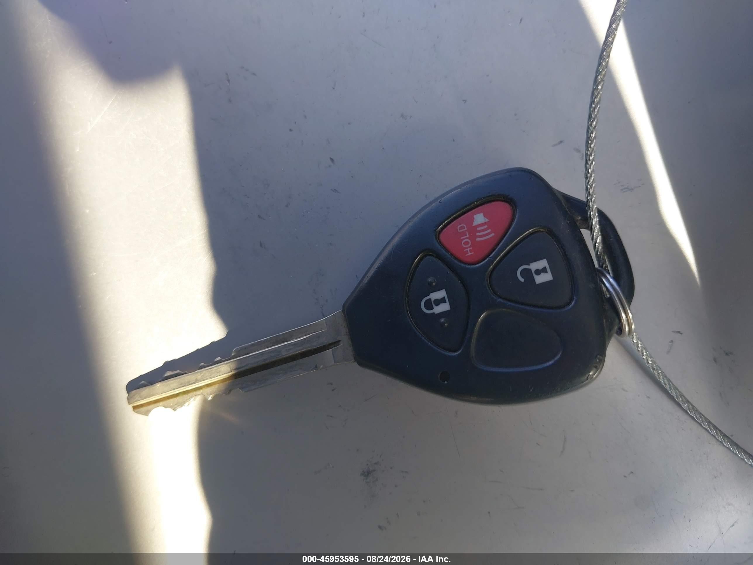 2006 Toyota Rav4   Синий vin: JTMBD33V565037630