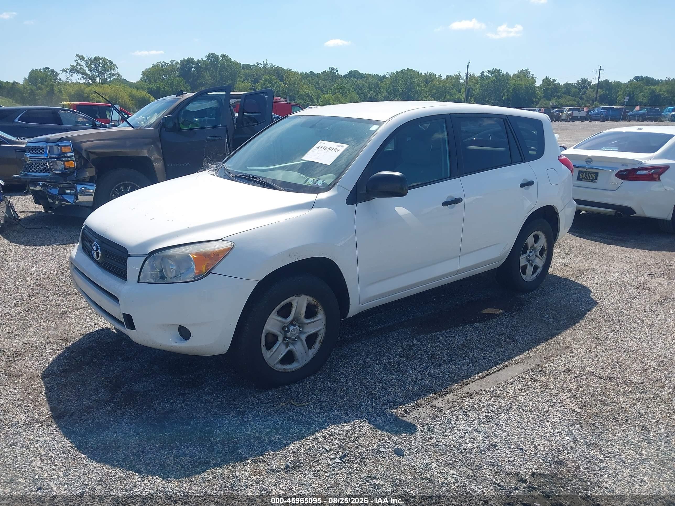 2006 Toyota Rav4   White vin: JTMBD33V566009496