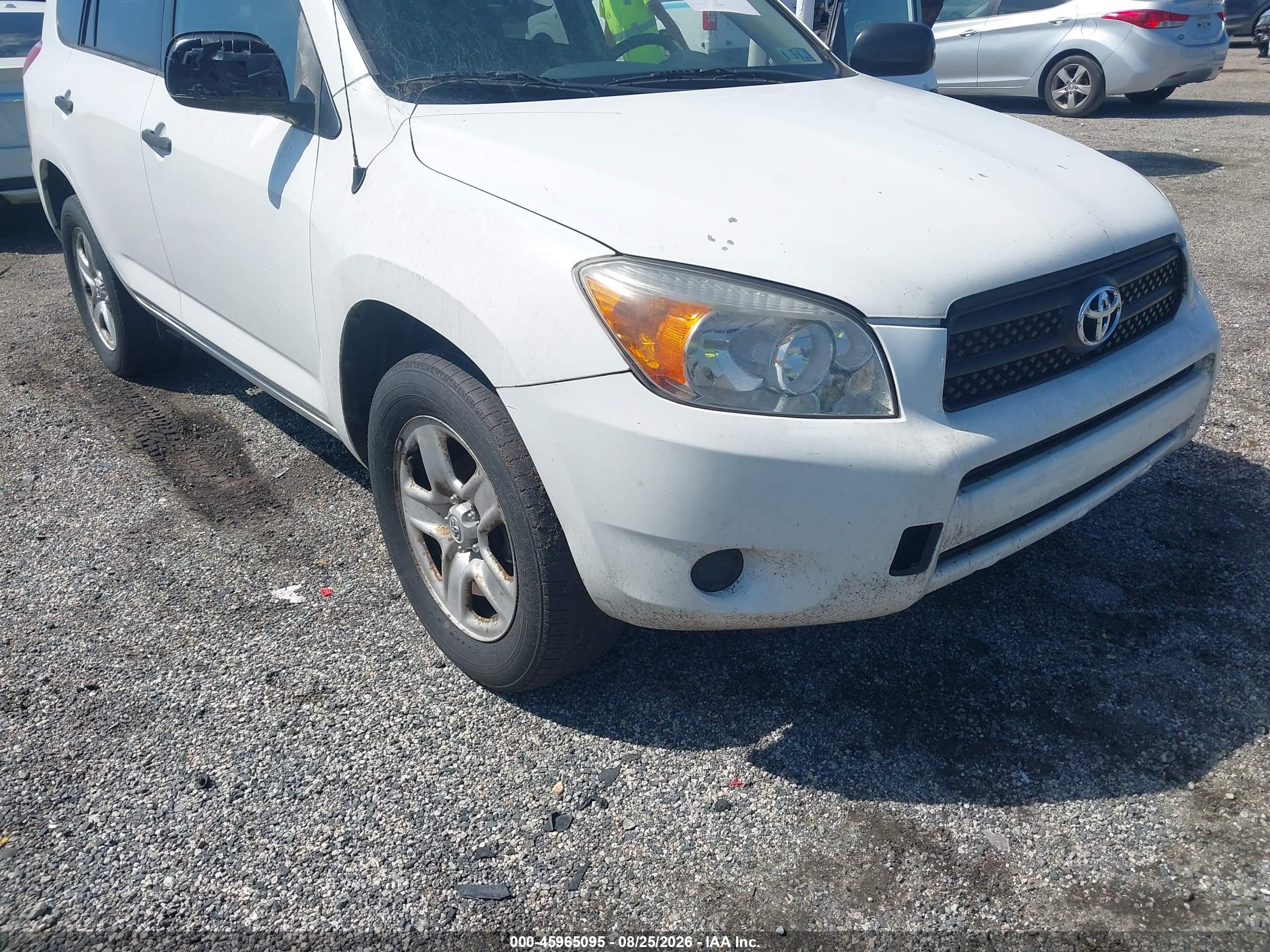 2006 Toyota Rav4   White vin: JTMBD33V566009496