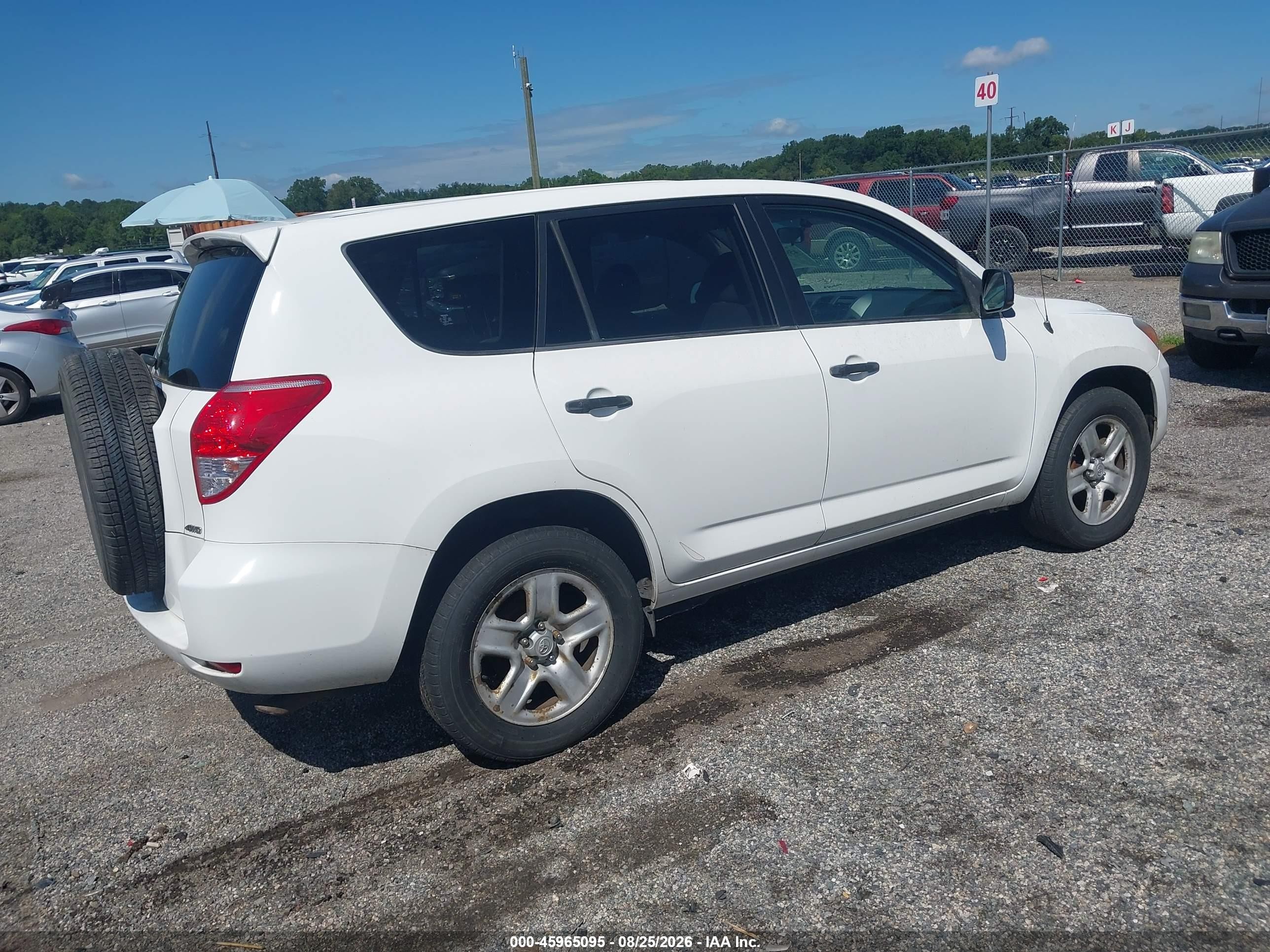 2006 Toyota Rav4   White vin: JTMBD33V566009496