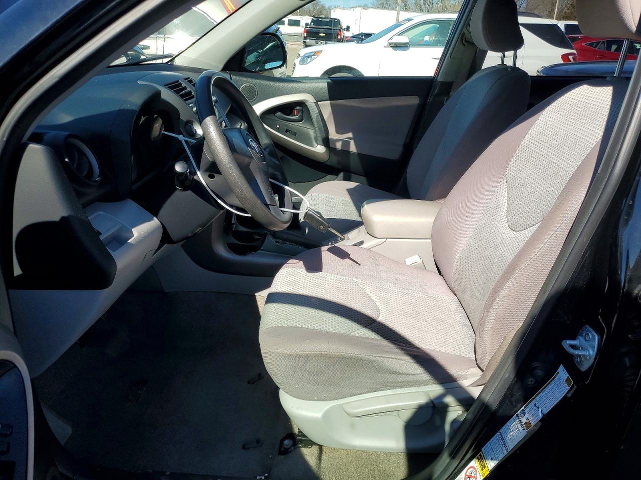 2007 Toyota Rav4 Base Black vin: JTMBD33V575052825