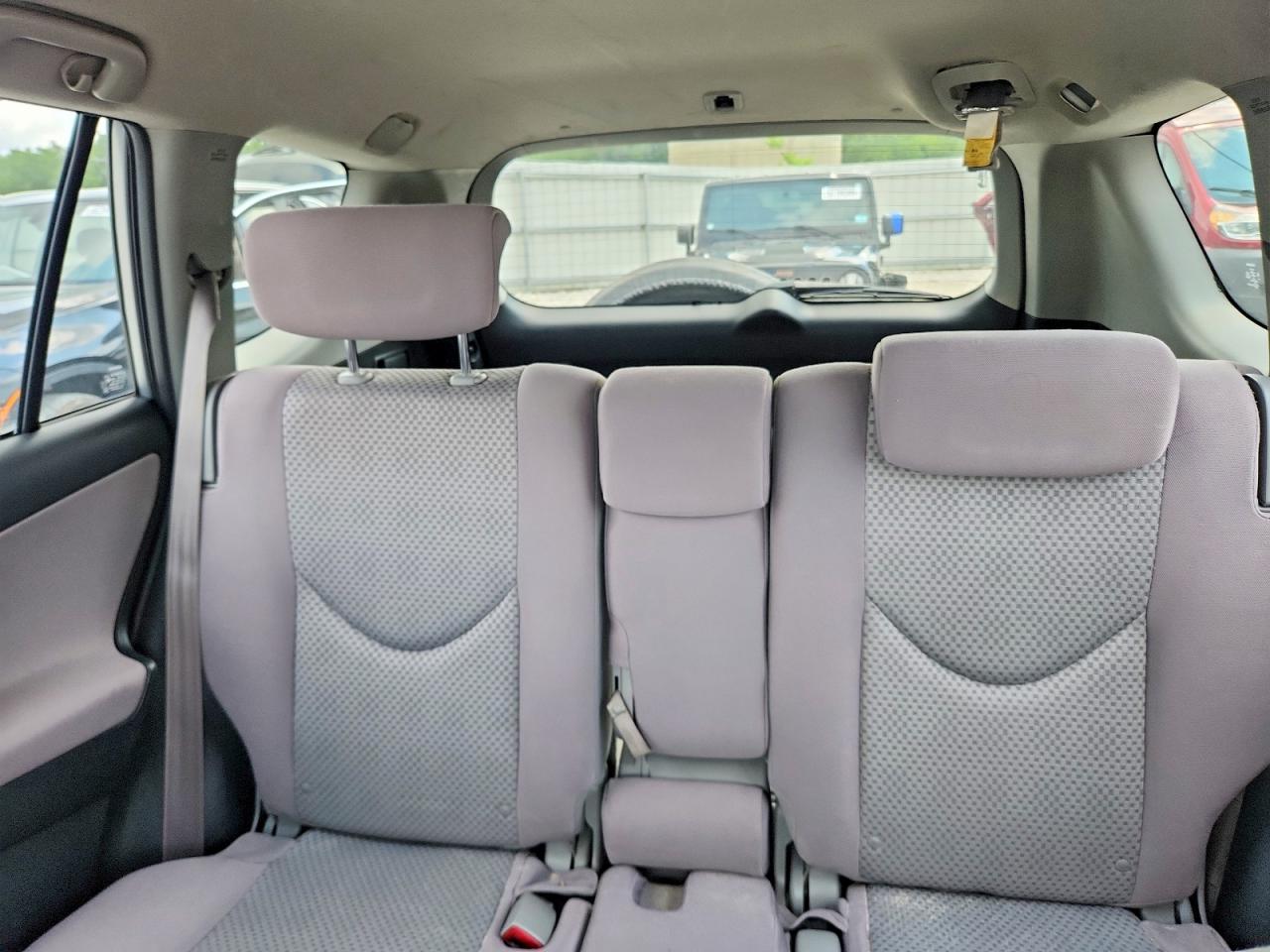 2007 Toyota Rav4 Base Gray vin: JTMBD33V575115678