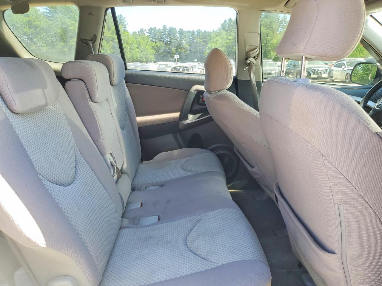 2007 Toyota Rav4 Base Серебряный vin: JTMBD33V576025733