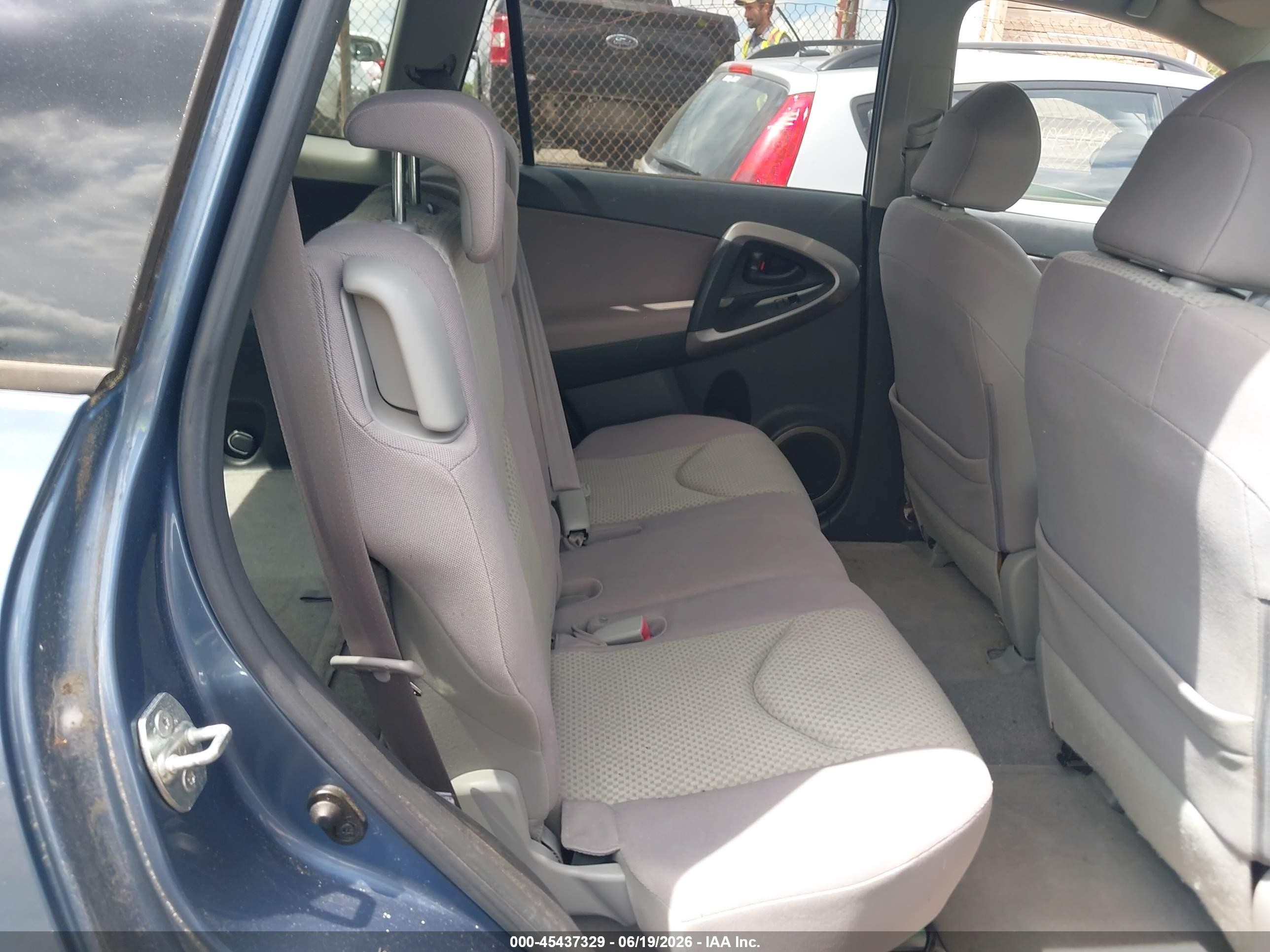 2007 Toyota Rav4 Blue vin: JTMBD33V576045304