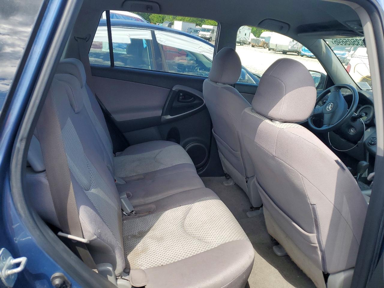 2008 Toyota Rav4 Base Blue vin: JTMBD33V585143823