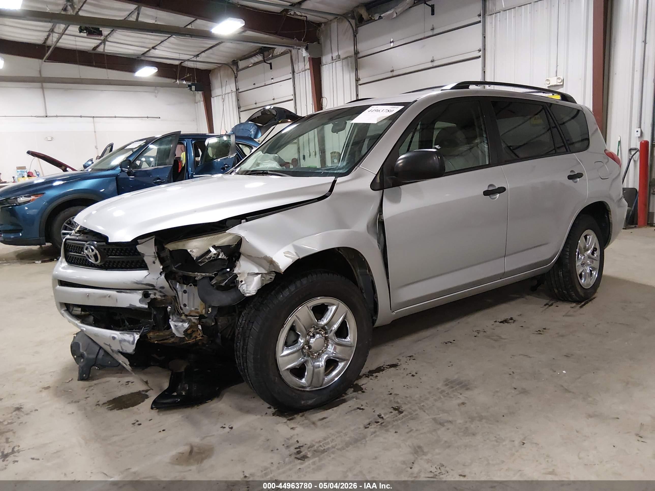 2008 Toyota Rav4   Gray vin: JTMBD33V585192181