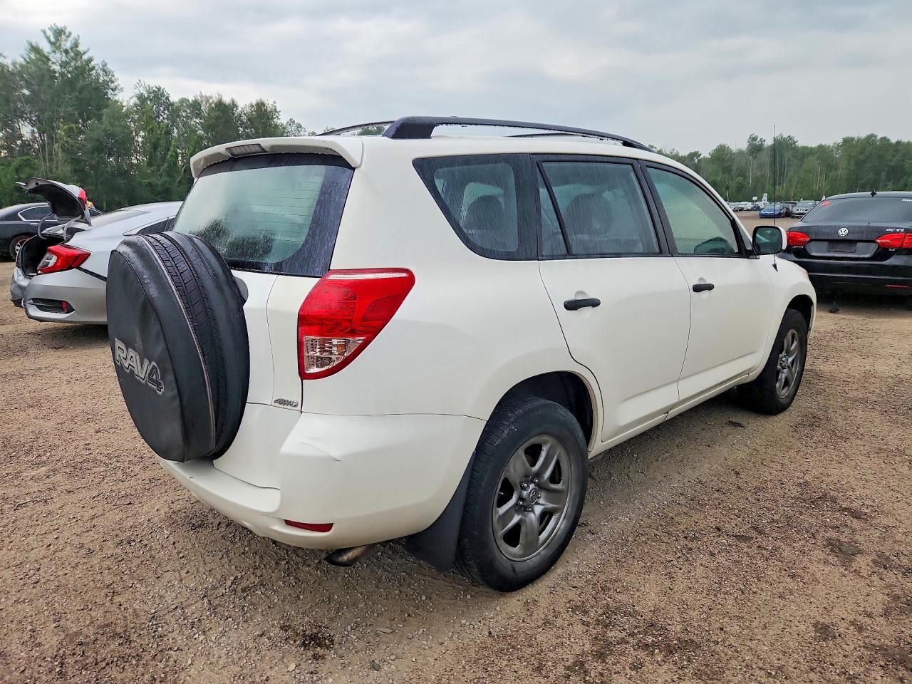 2008 Toyota Rav4 Base White vin: JTMBD33V585212395