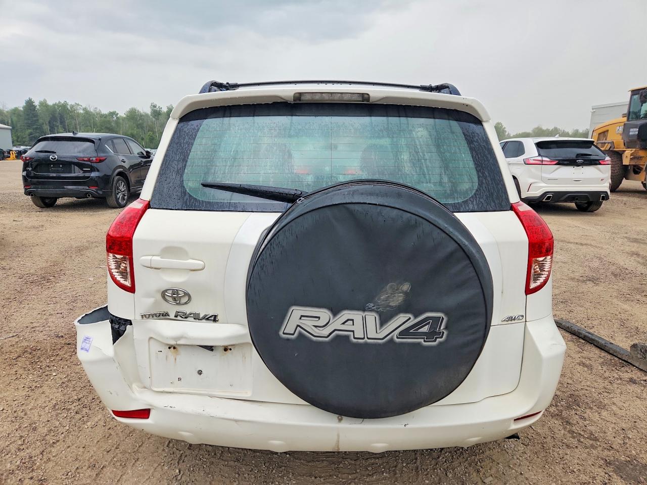2008 Toyota Rav4 Base White vin: JTMBD33V585212395