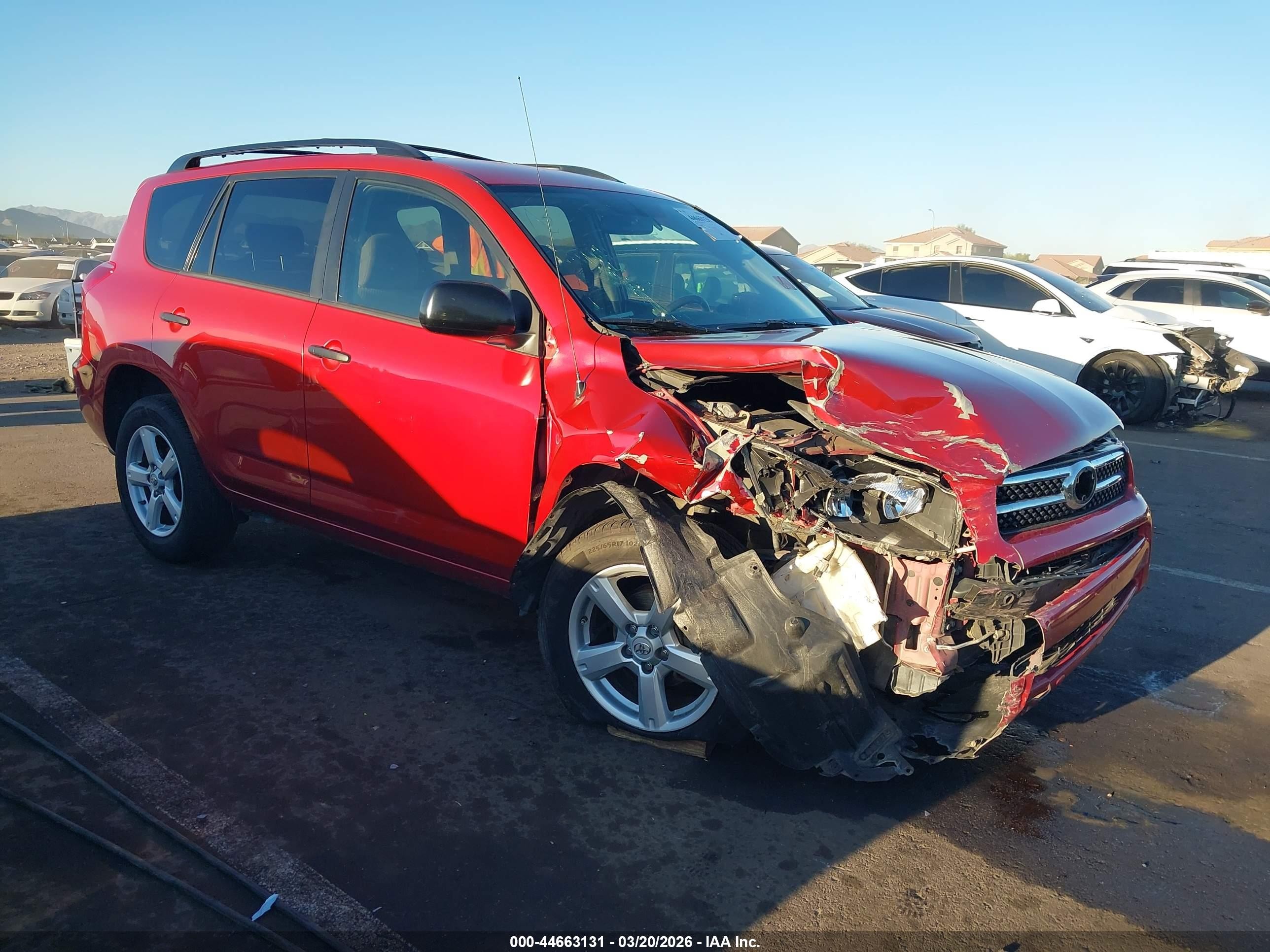 2008 Toyota Rav4 Red vin: JTMBD33V586060354
