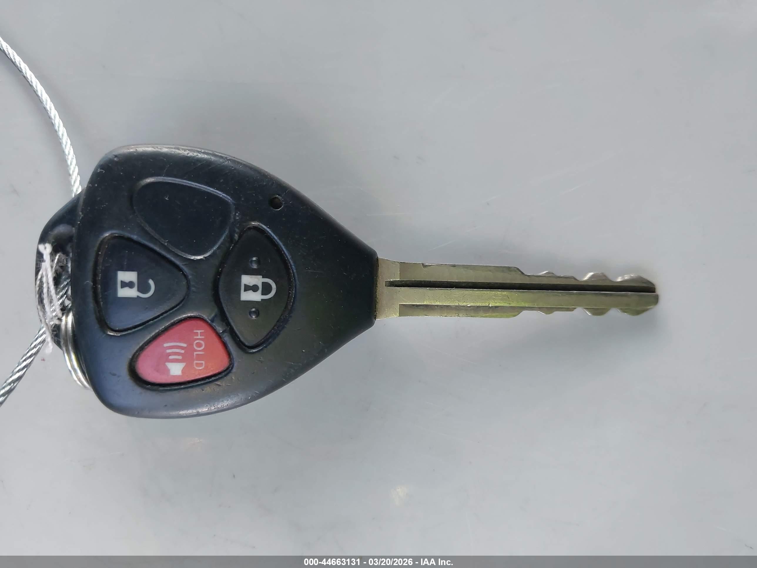 2008 Toyota Rav4 Red vin: JTMBD33V586060354