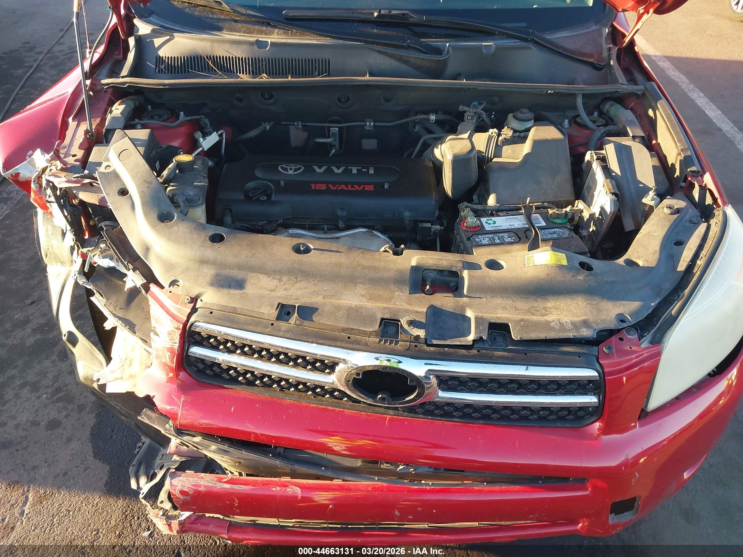 2008 Toyota Rav4 Red vin: JTMBD33V586060354
