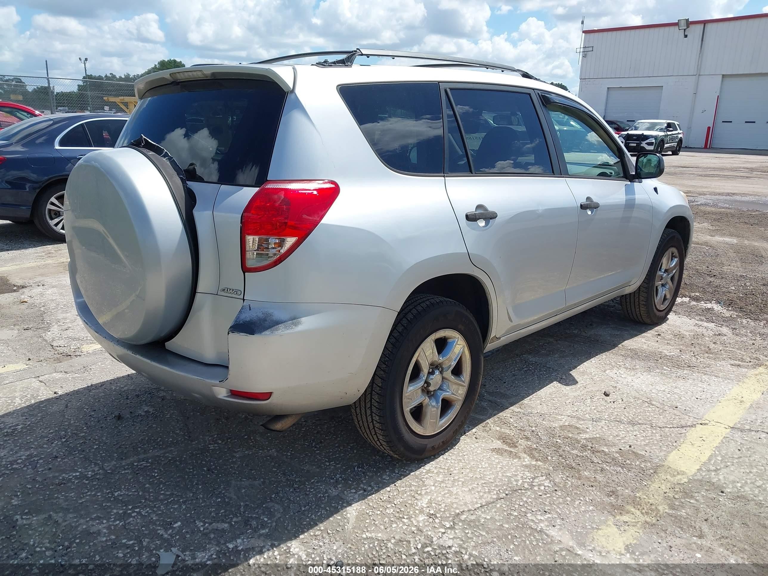 2006 Toyota Rav4   Silver vin: JTMBD33V665012106