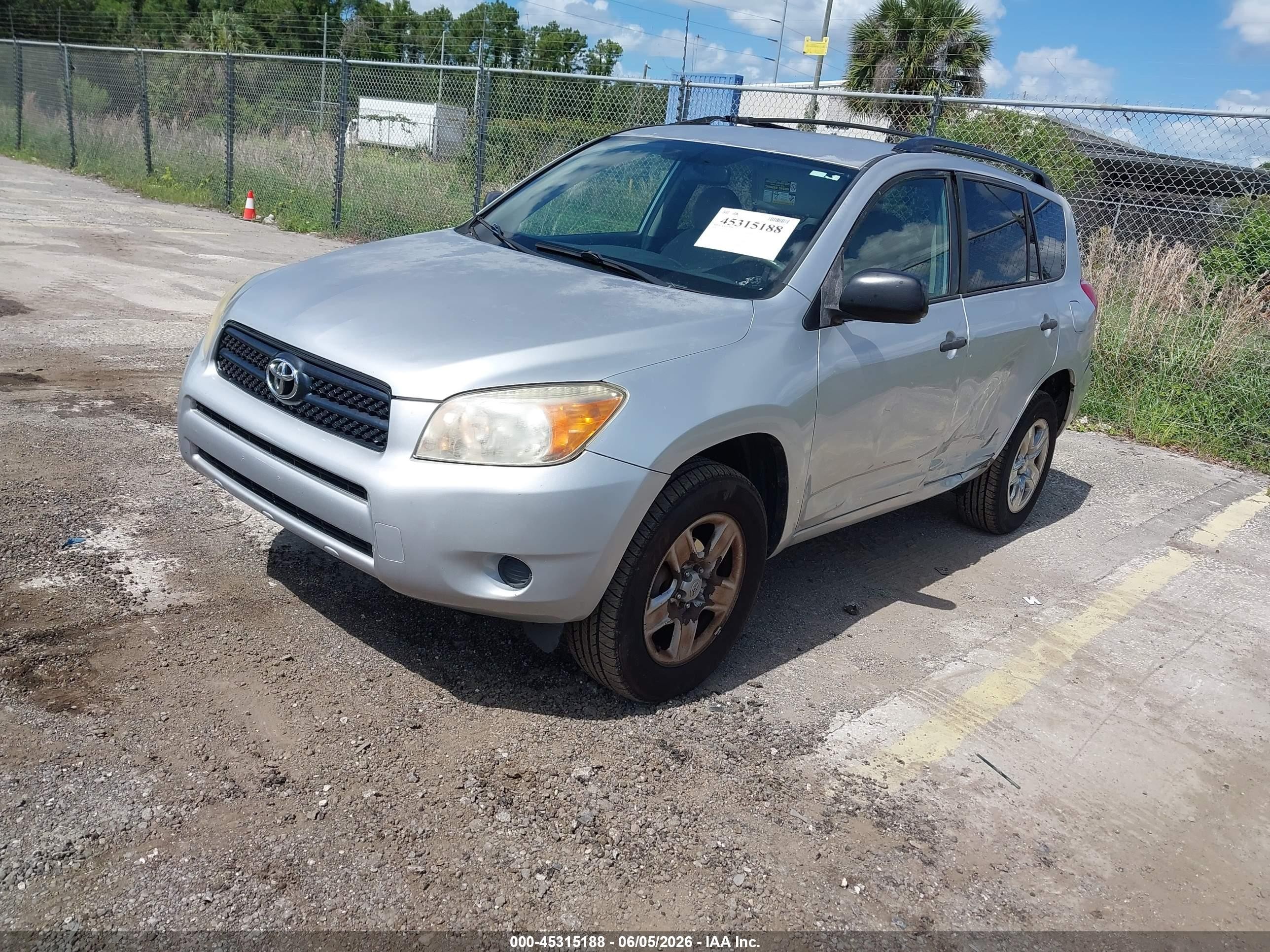 2006 Toyota Rav4   Silver vin: JTMBD33V665012106