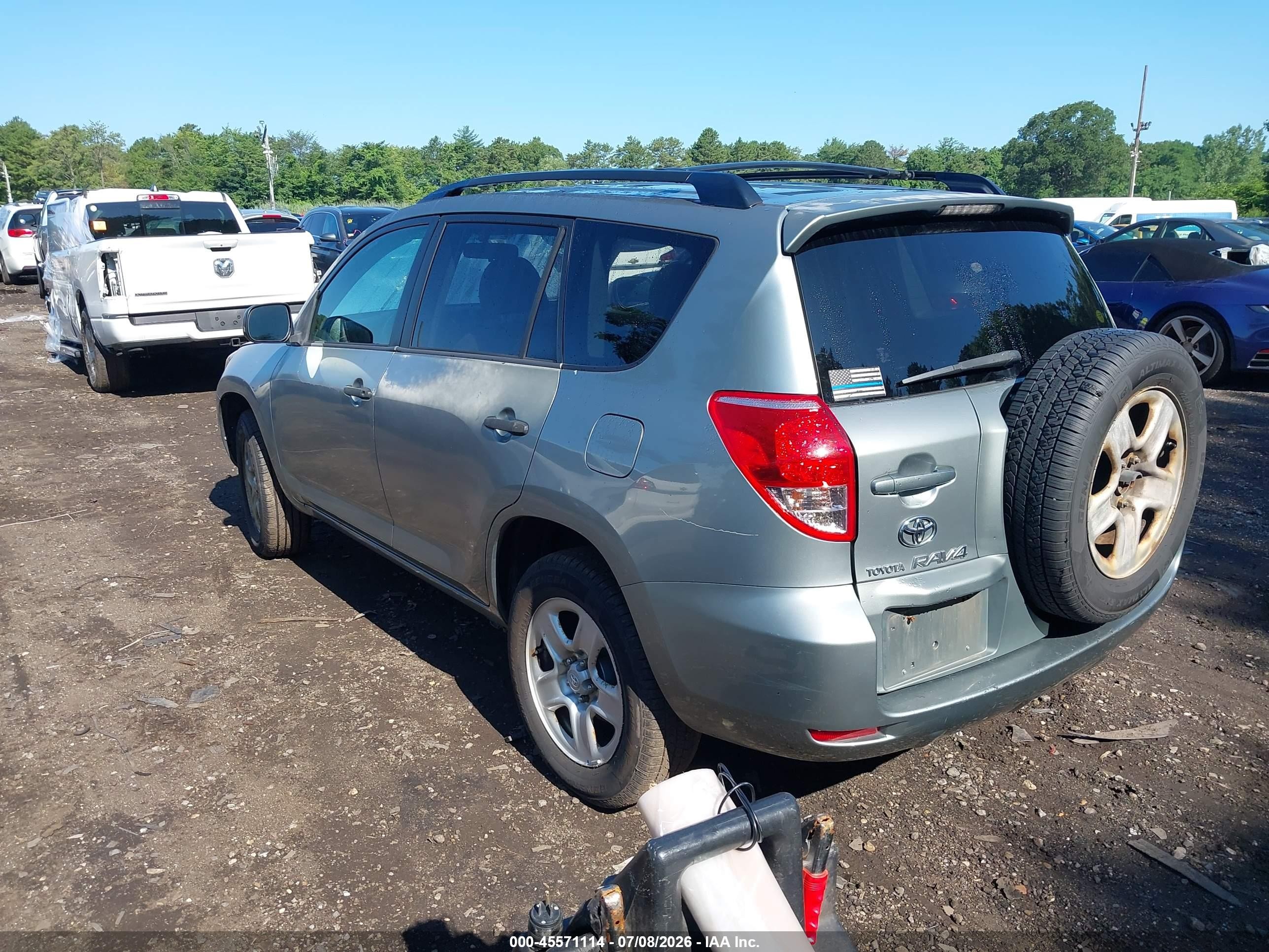 2006 Toyota Rav4   Silver vin: JTMBD33V665036826