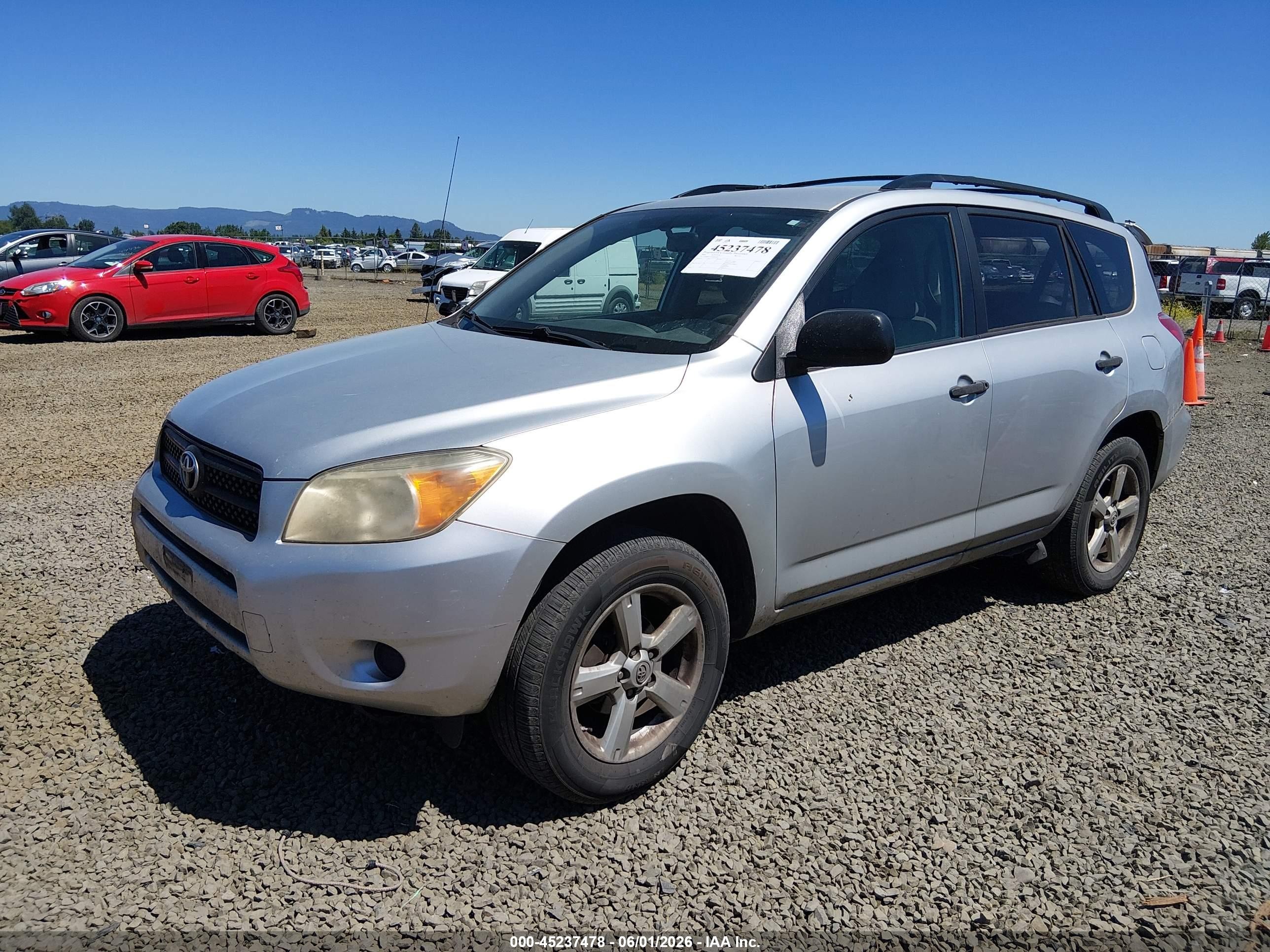 2006 Toyota Rav4   Серебряный vin: JTMBD33V666002699