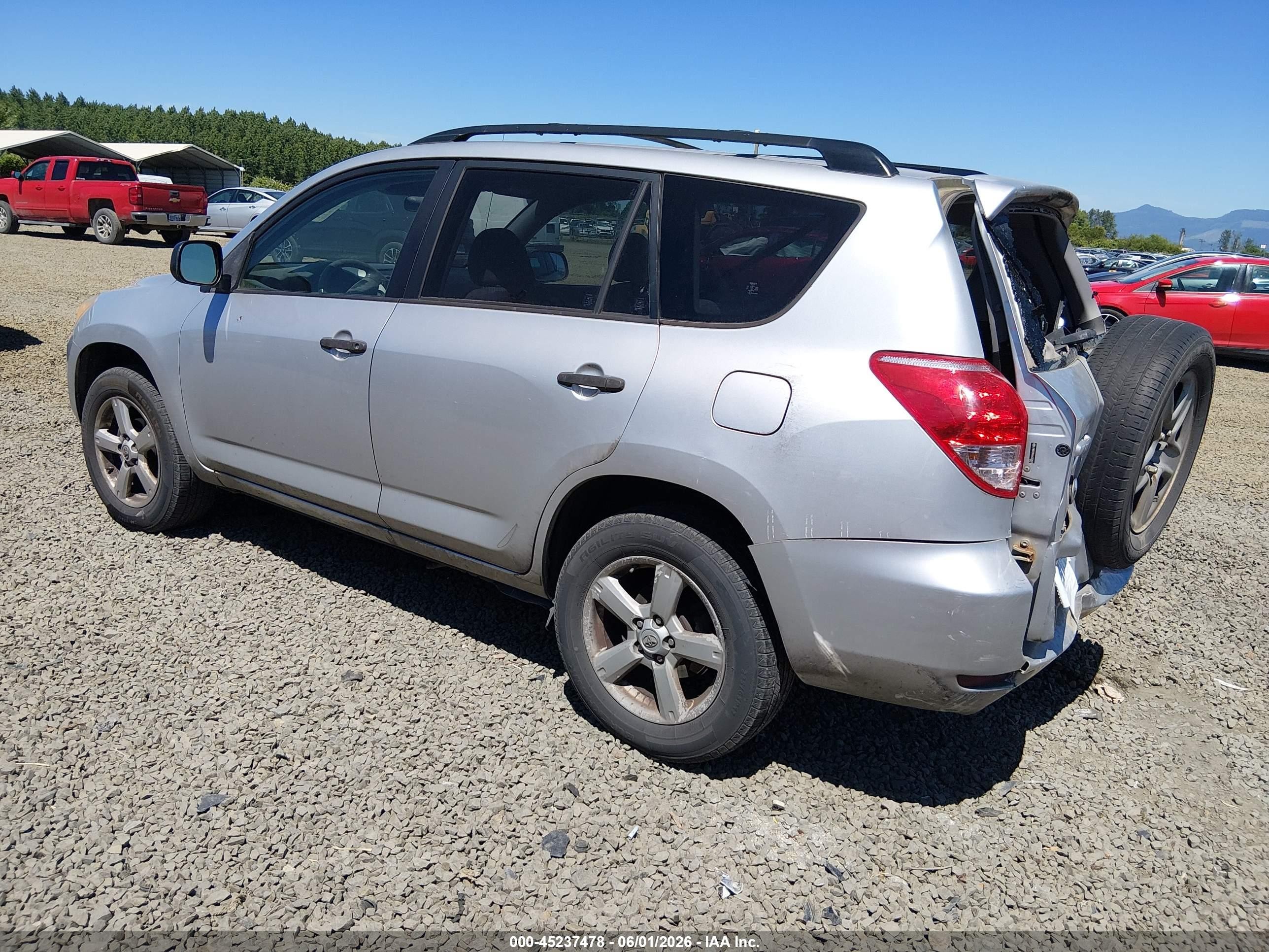 2006 Toyota Rav4   Серебряный vin: JTMBD33V666002699