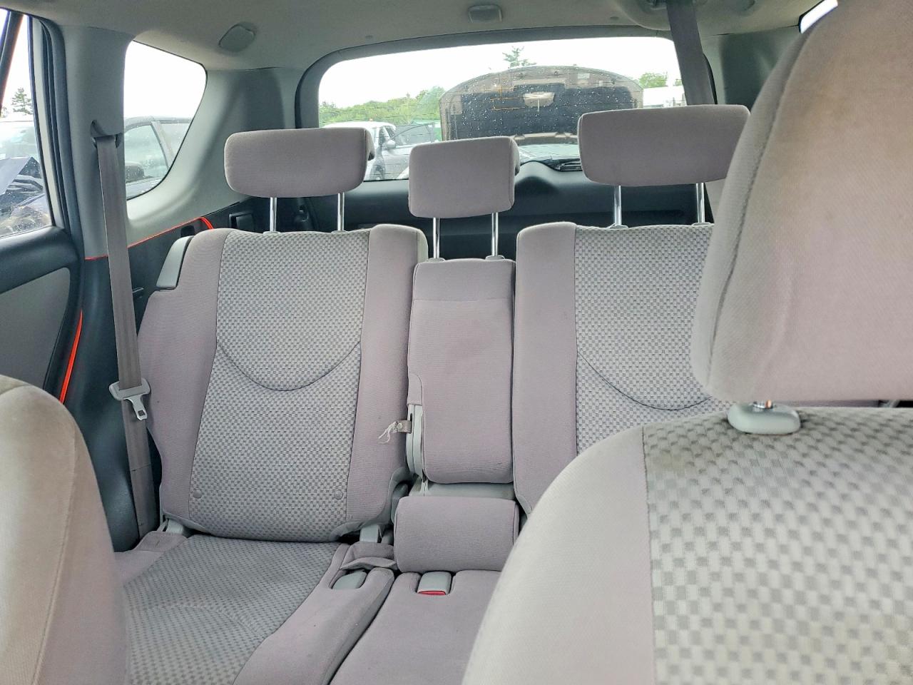 2006 Toyota Rav4 Base Silver vin: JTMBD33V666010379