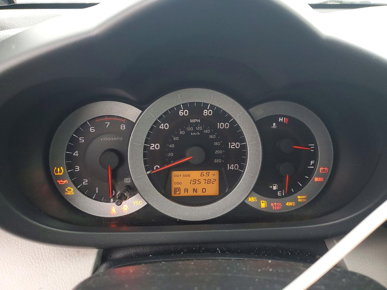 2006 Toyota Rav4 Base Silver vin: JTMBD33V666010379